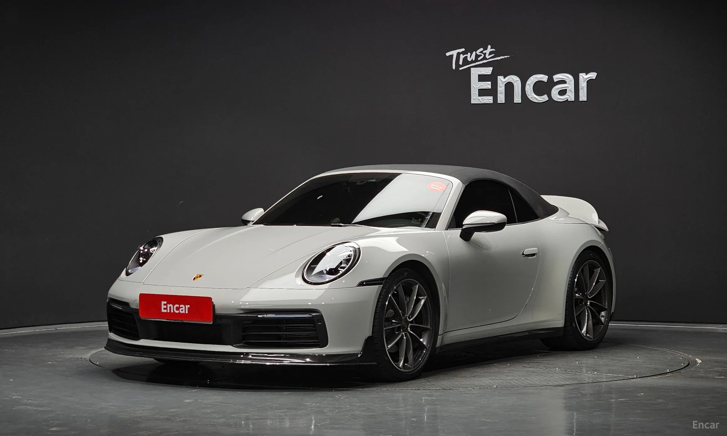 Porsche 911 (992) превью 19
