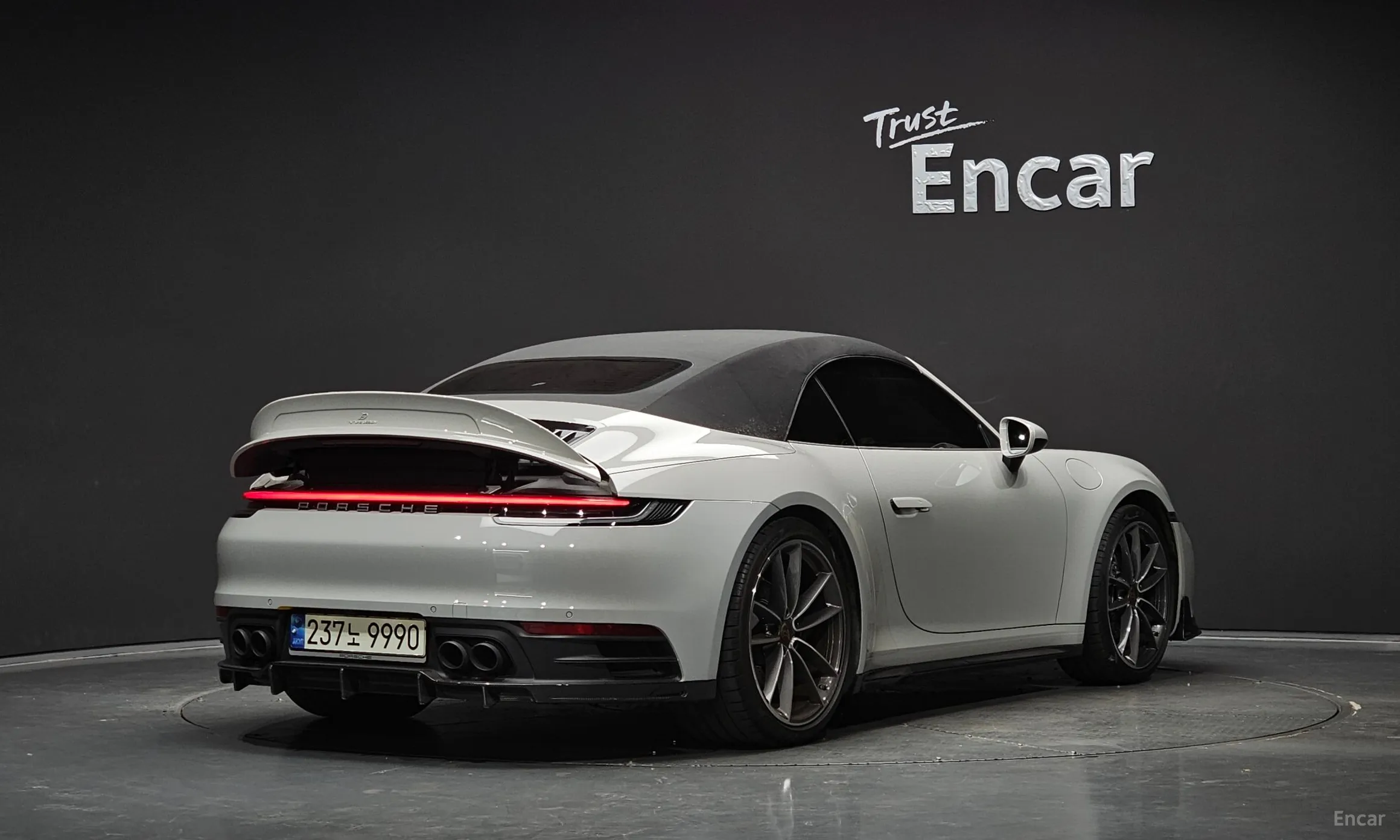 Porsche 911 (992) превью 20