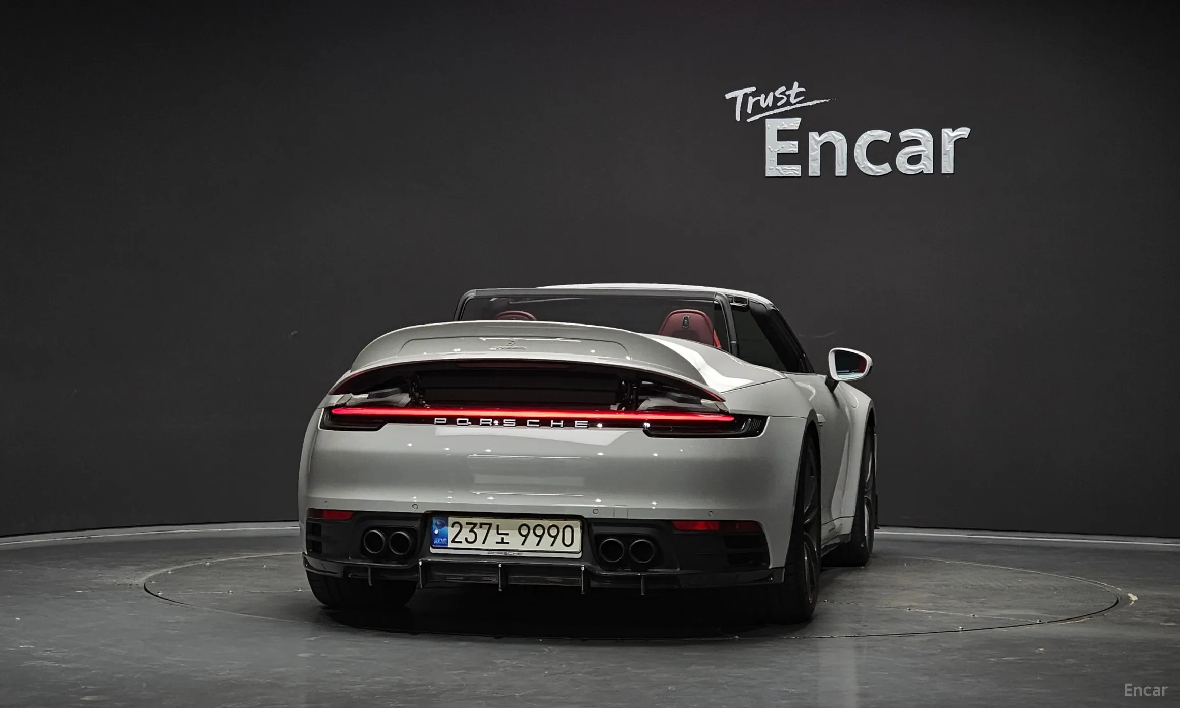 Porsche 911 (992) превью 4
