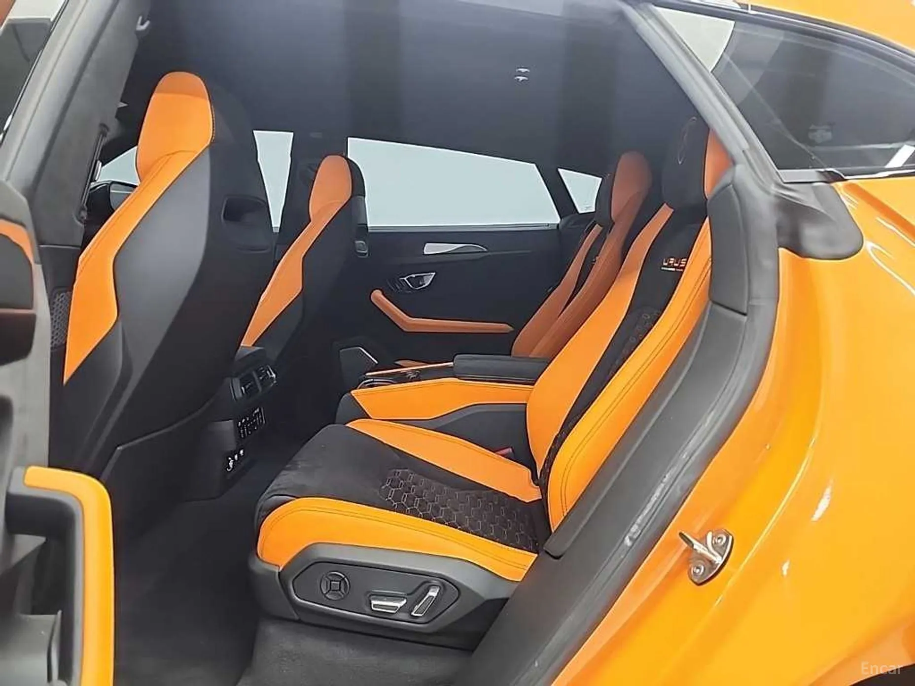 Lamborghini Urus превью 12