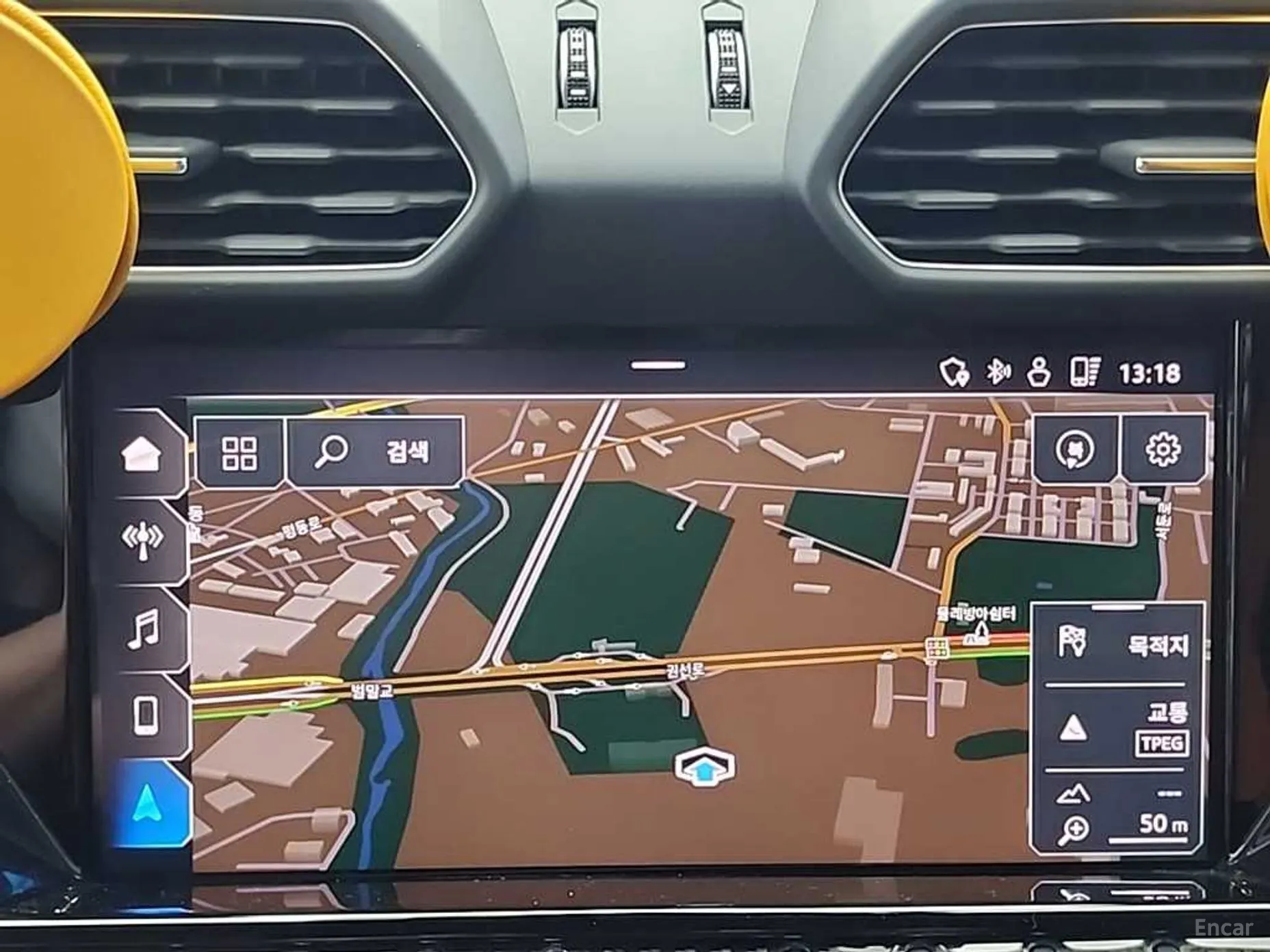 Lamborghini Urus превью 14
