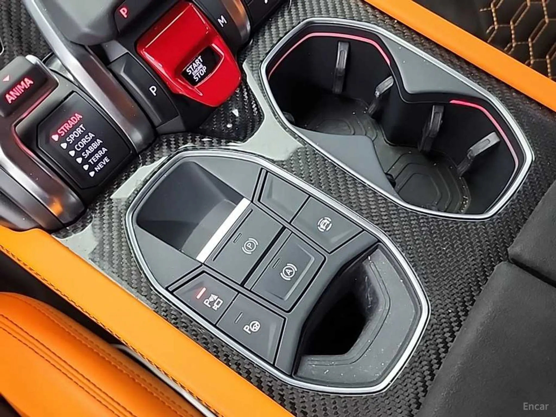 Lamborghini Urus превью 17