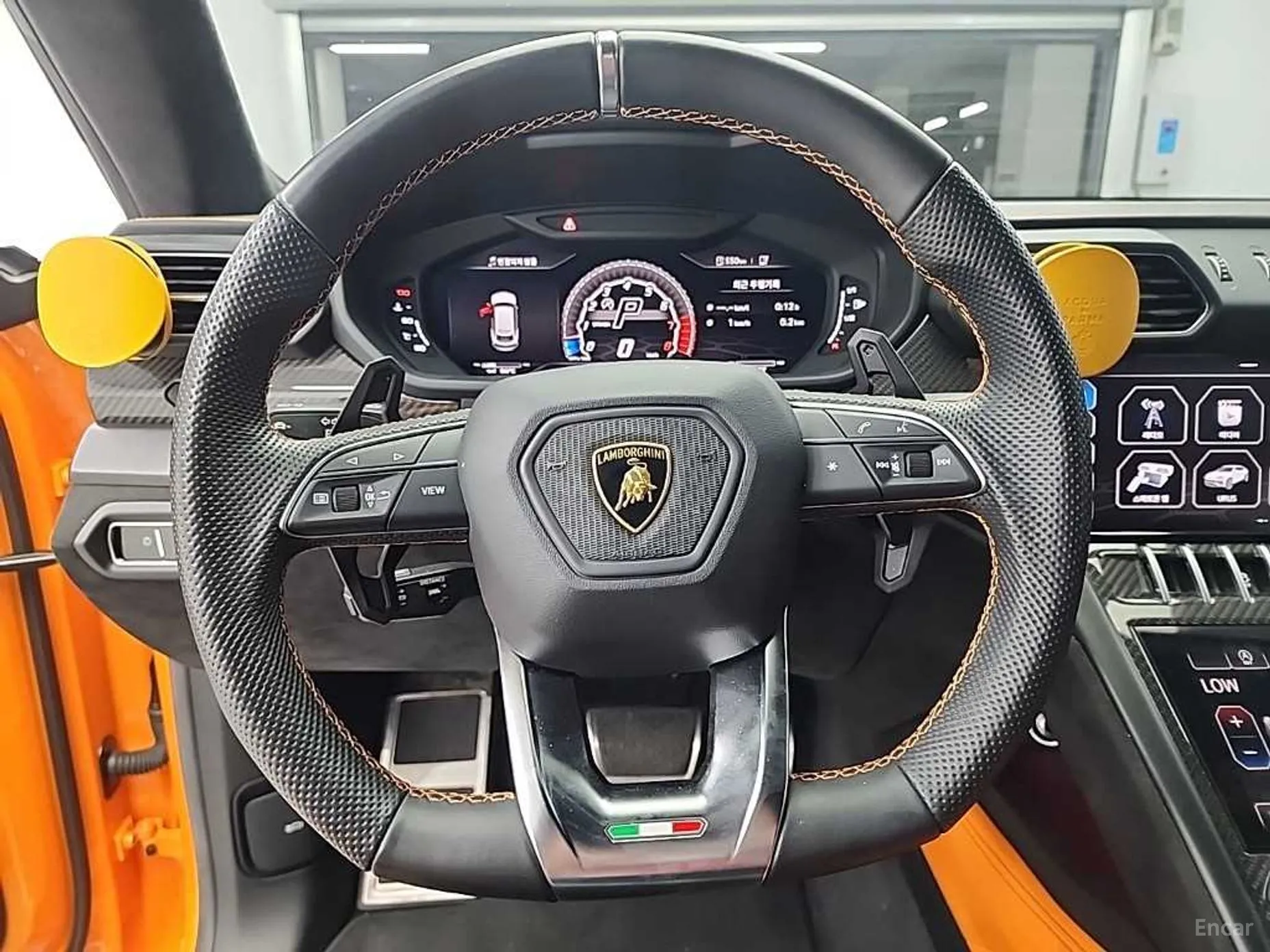 Lamborghini Urus превью 9