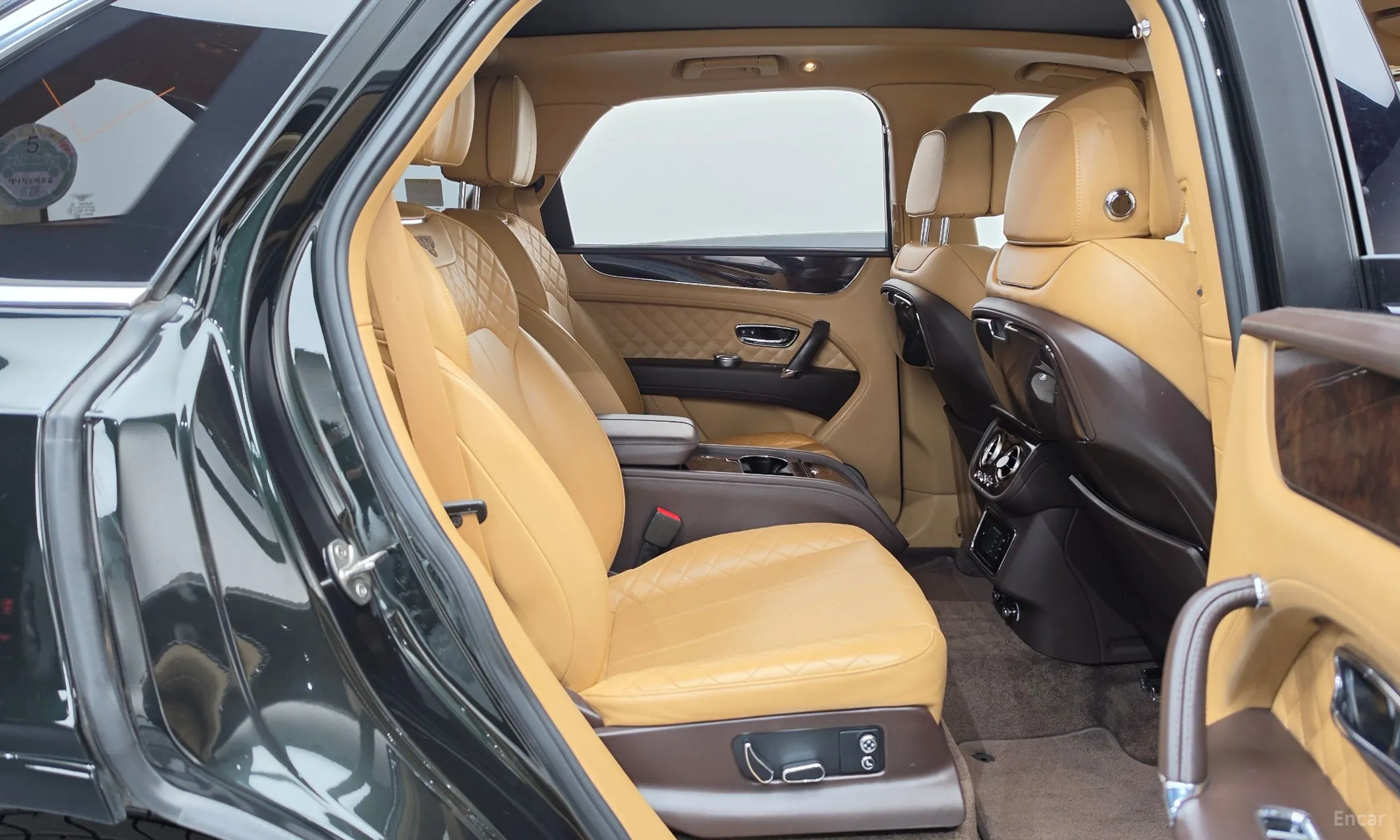 Bentley Bentayga превью 11