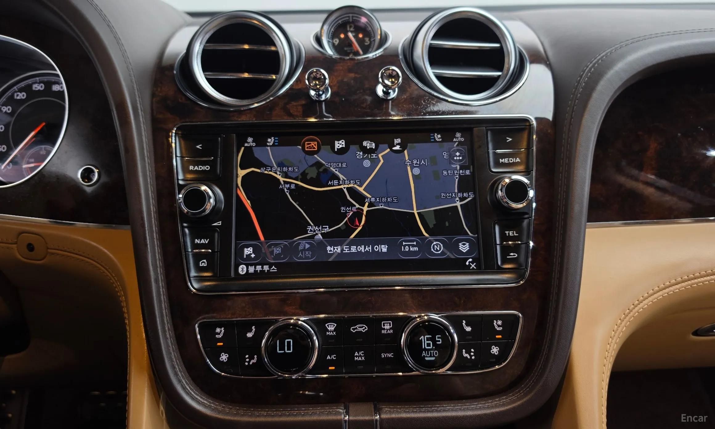 Bentley Bentayga превью 13