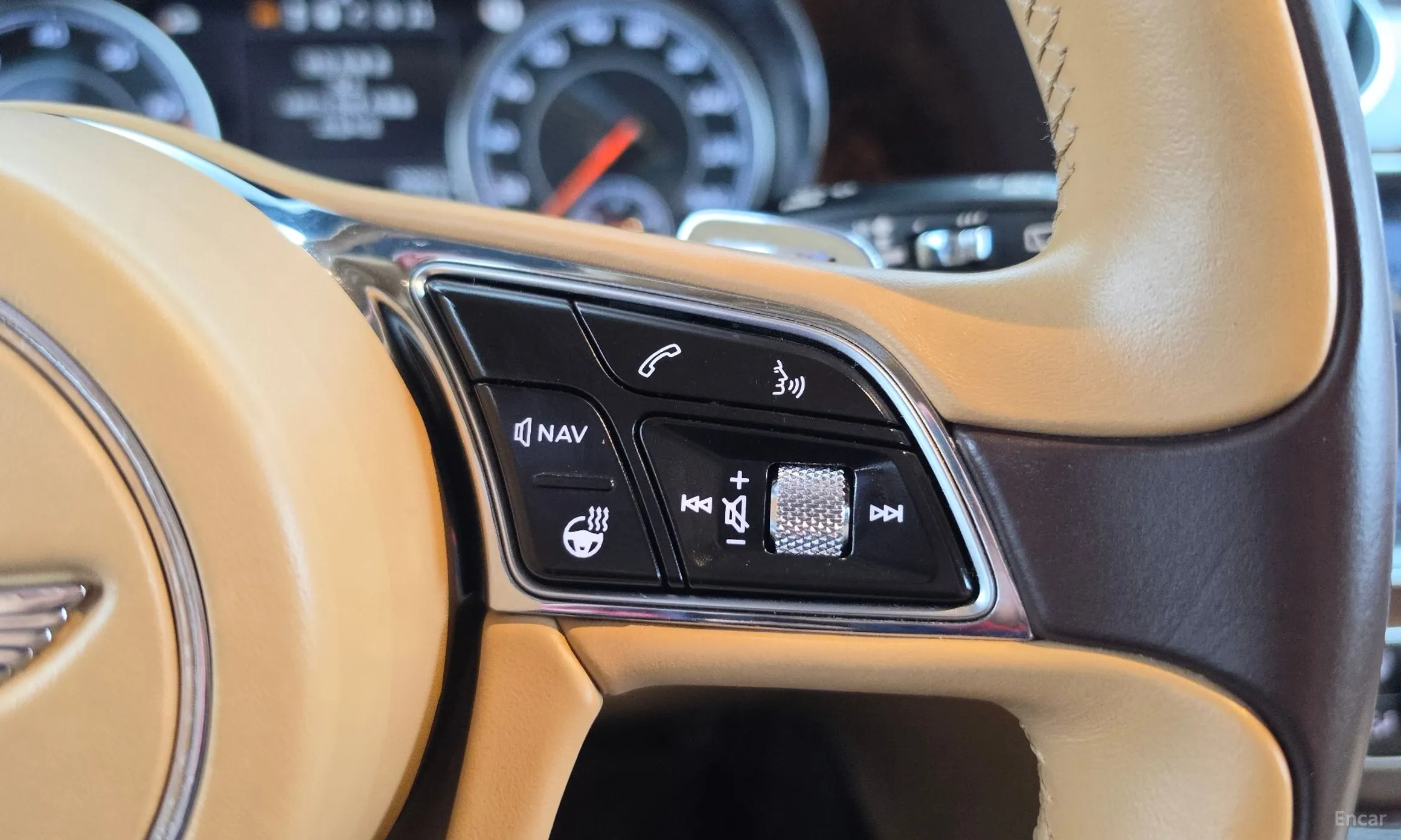 Bentley Bentayga превью 19