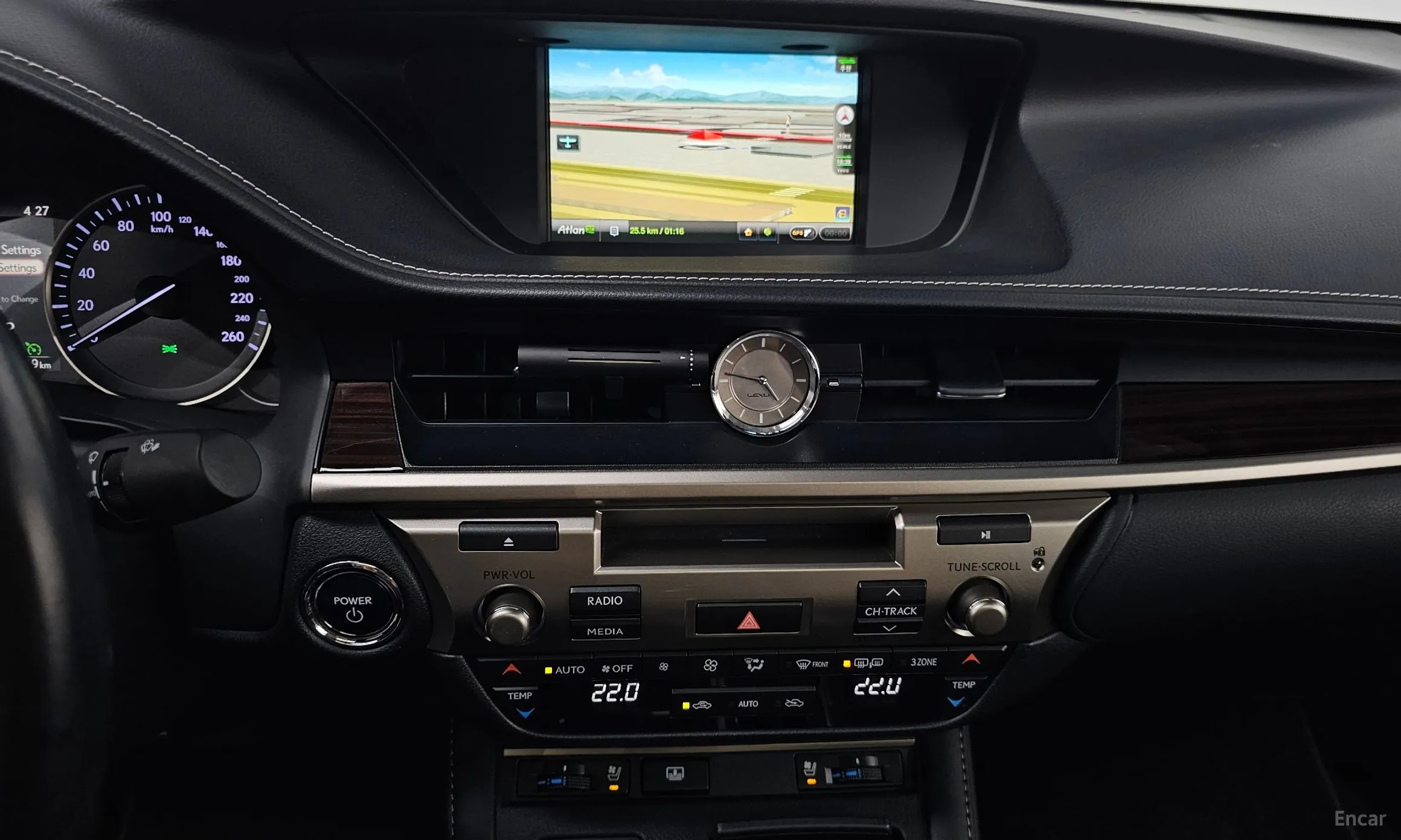 Lexus New ES300h превью 14