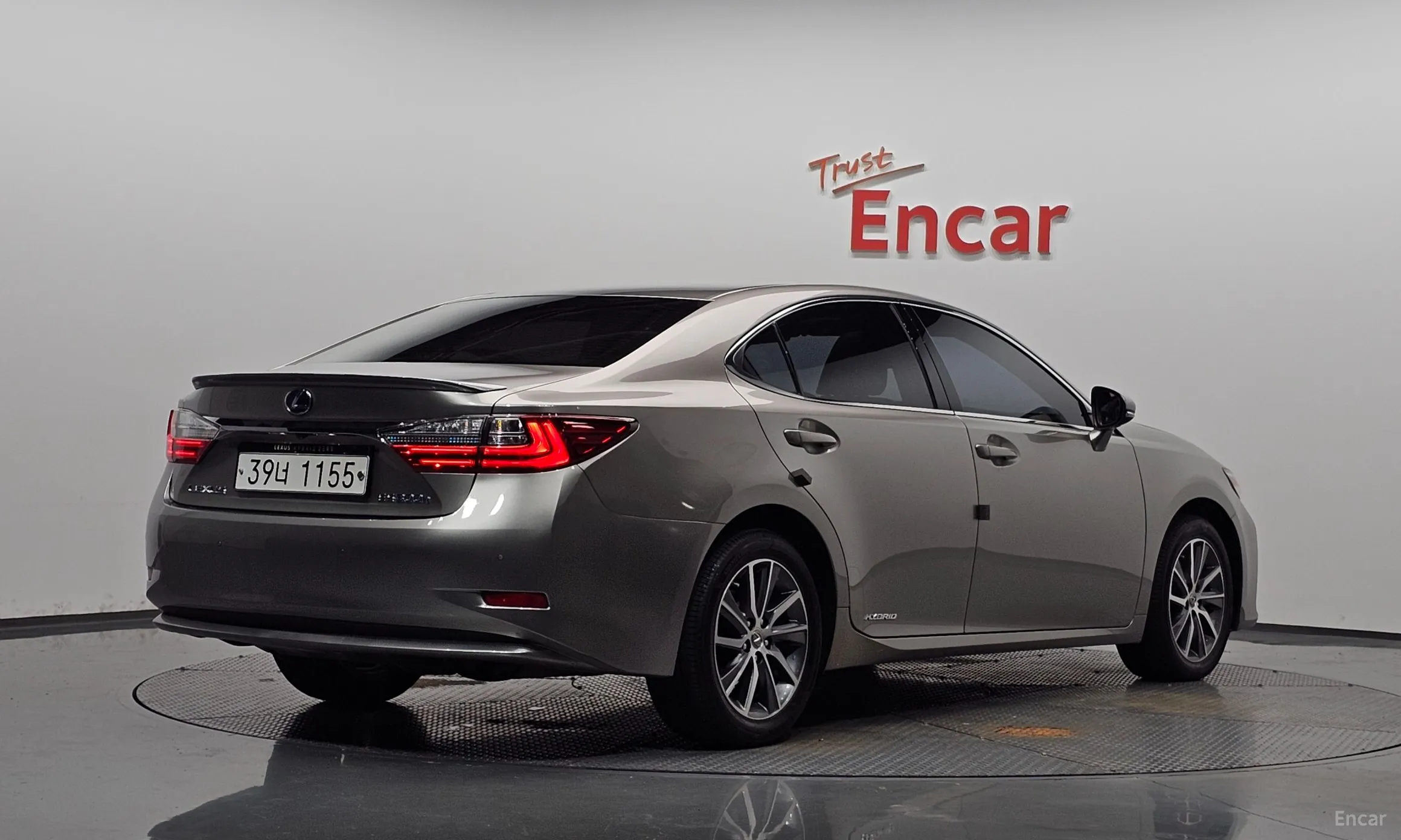Lexus New ES300h превью 2