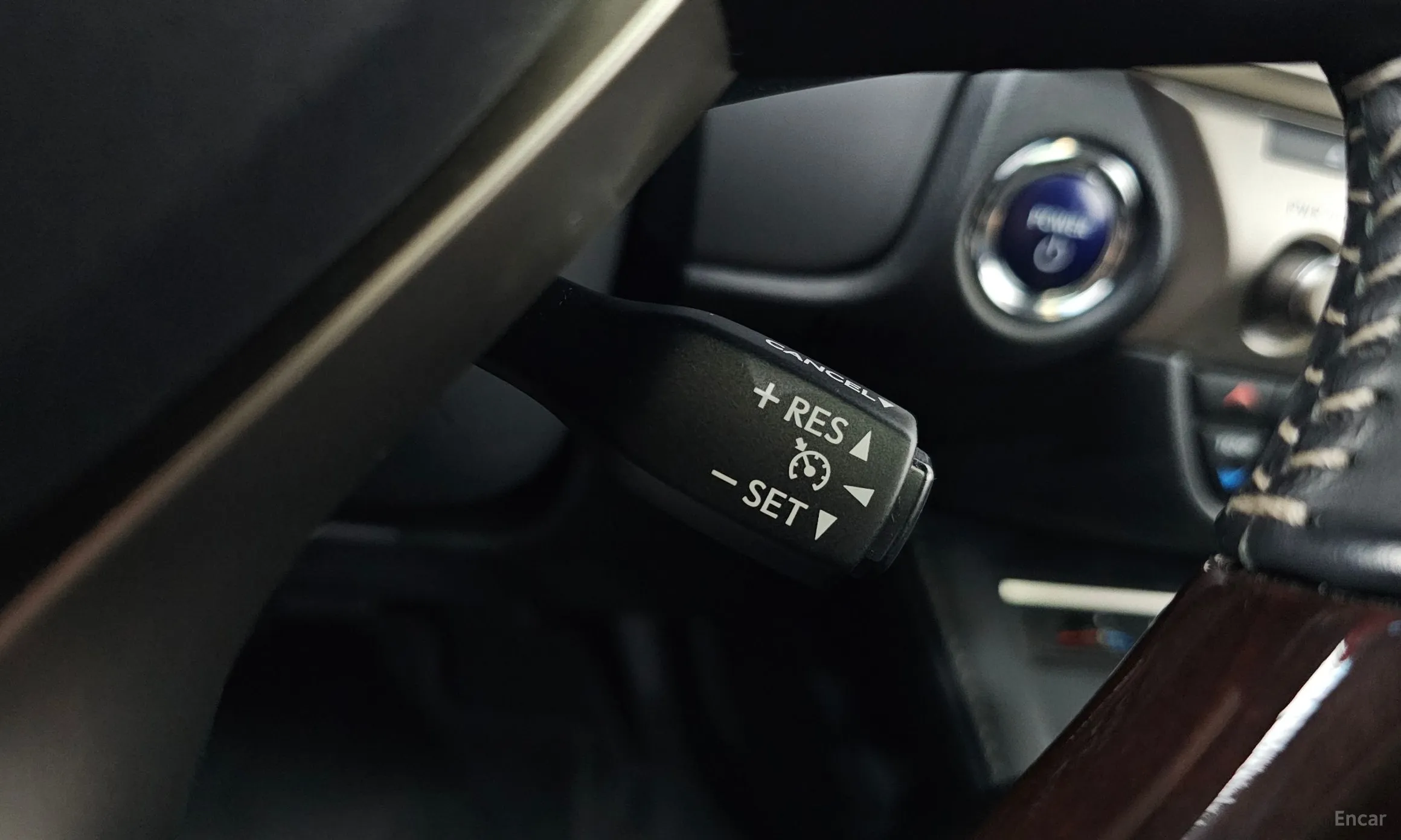 Lexus New ES300h превью 16