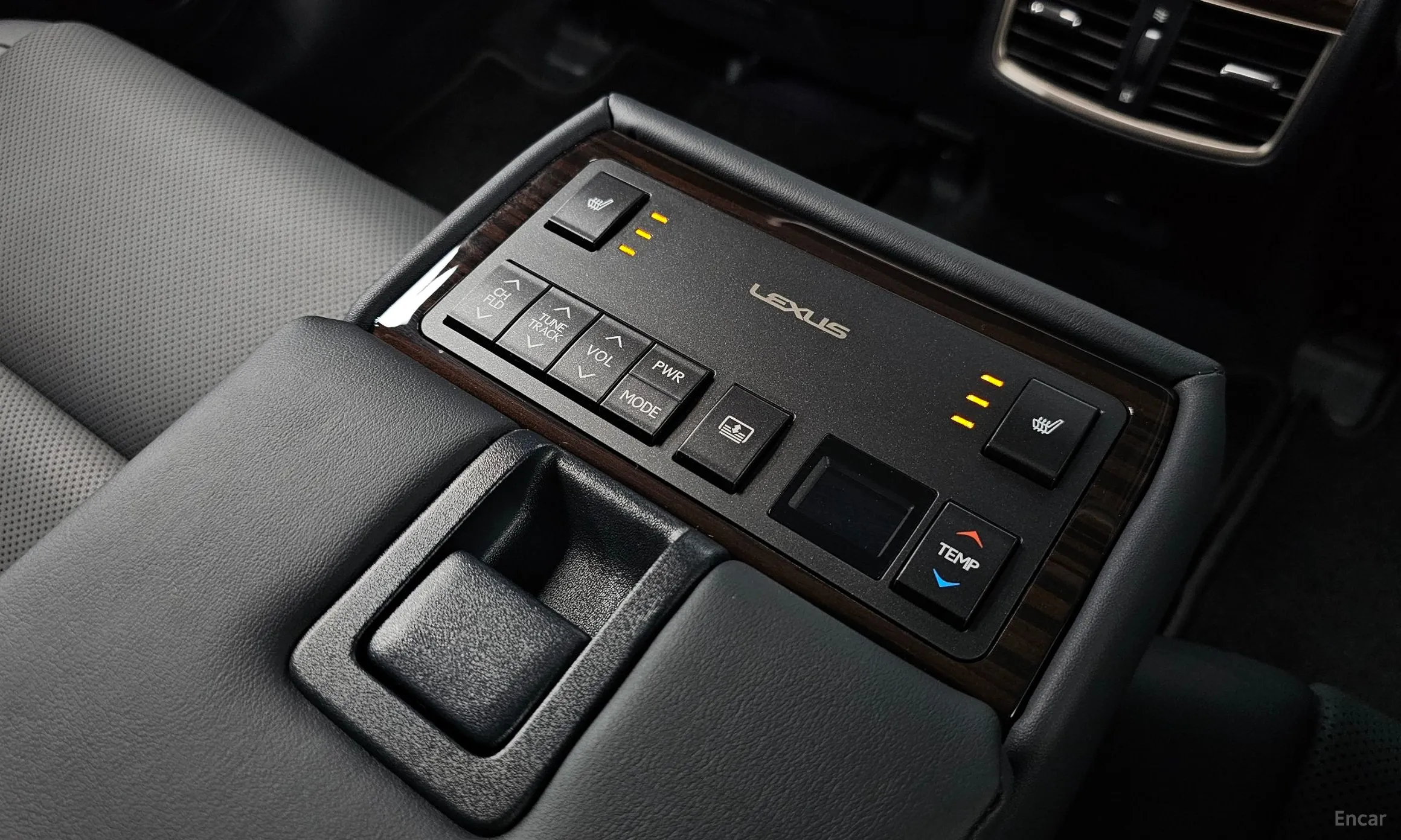 Lexus New ES300h превью 19