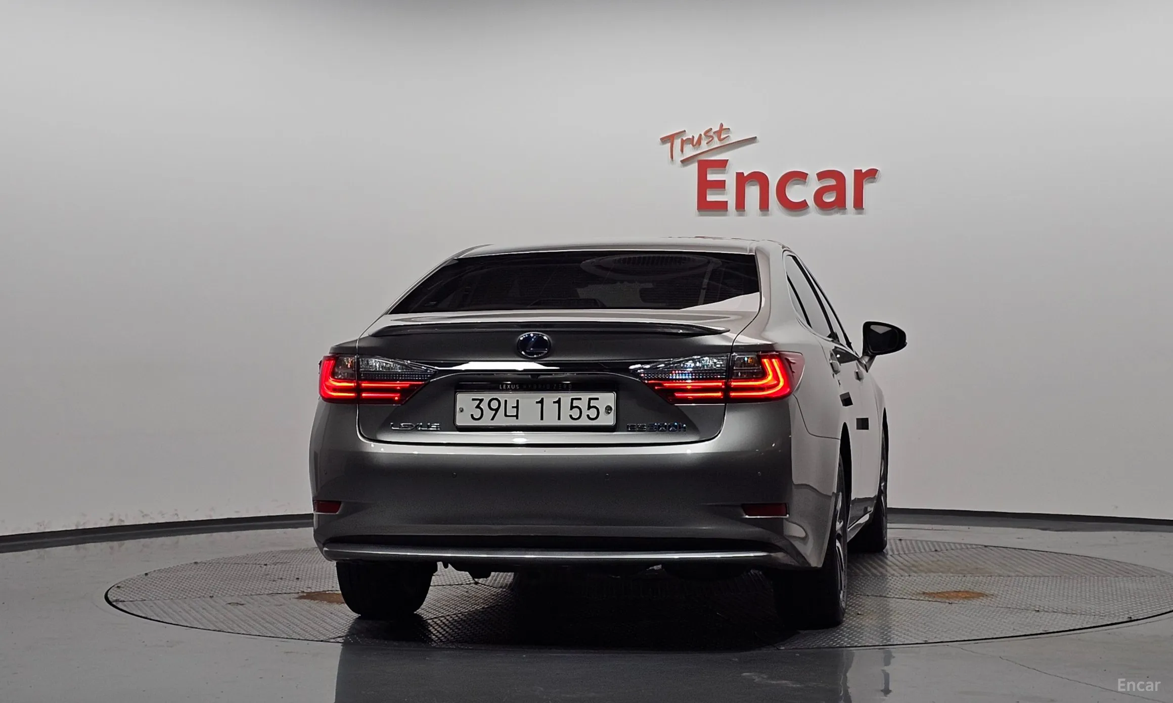 Lexus New ES300h превью 4
