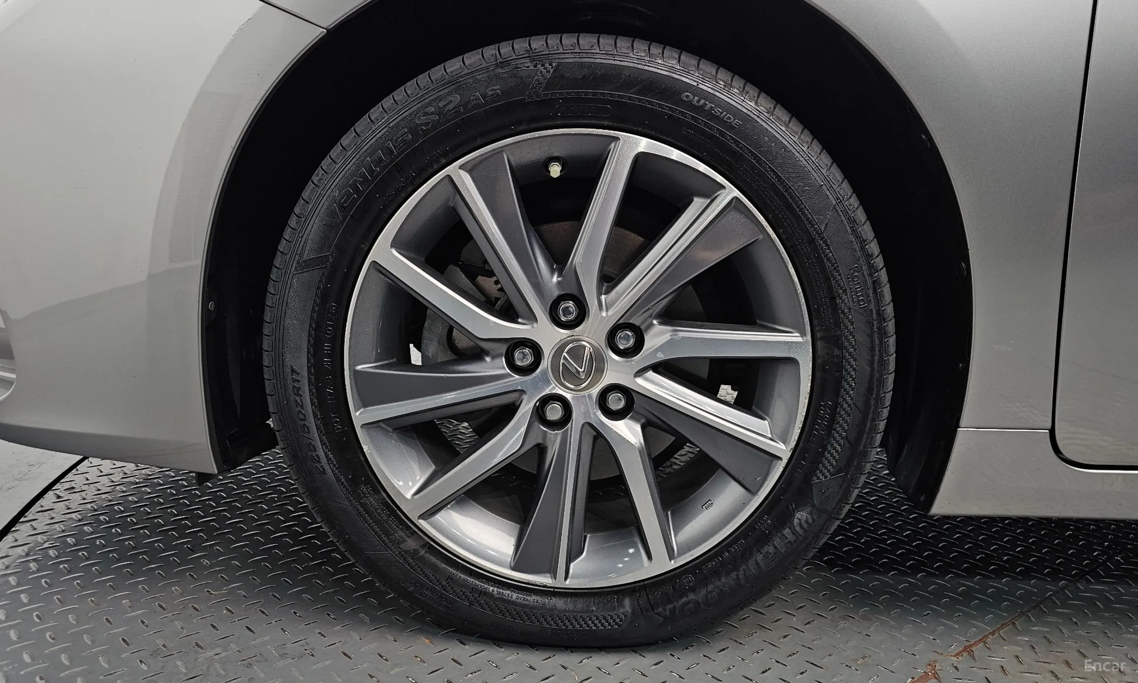 Lexus New ES300h превью 5