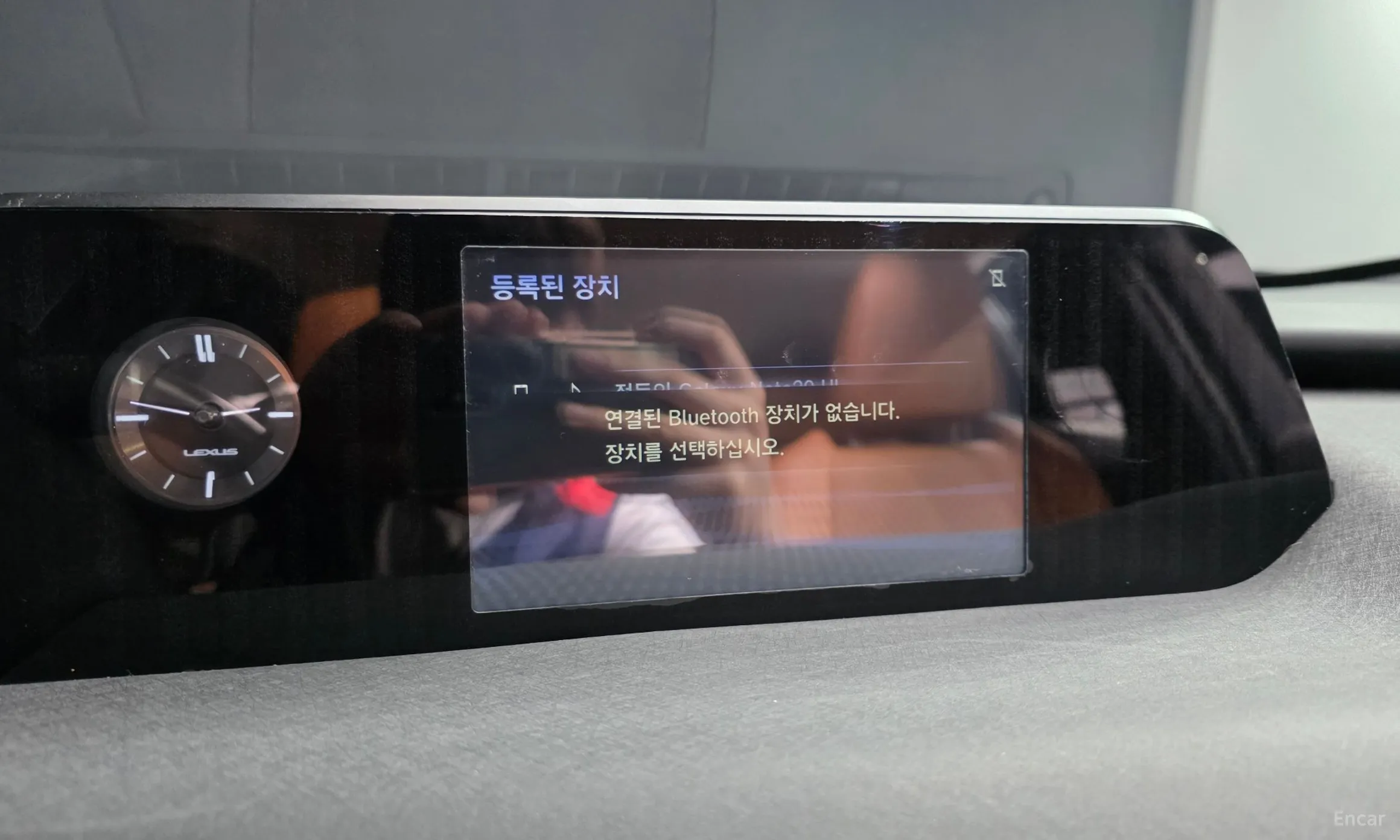 Lexus UX250h превью 15