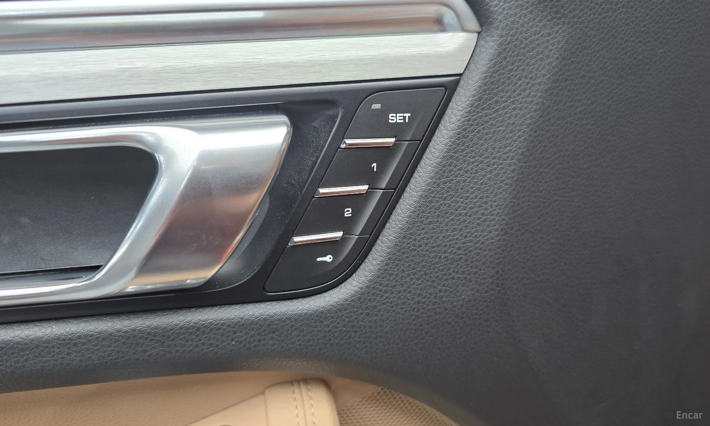 Porsche Macan превью 15