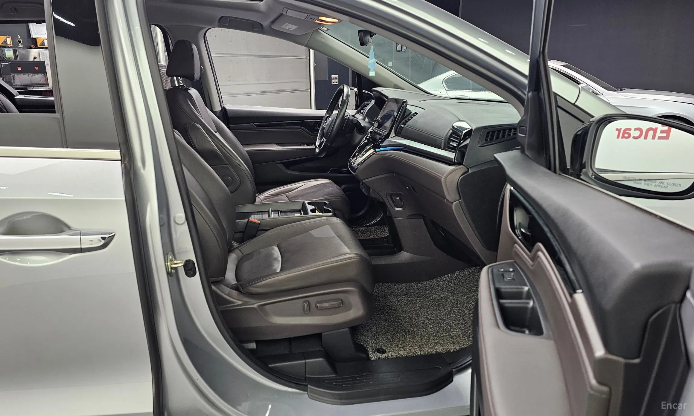 Honda Odyssey превью 11