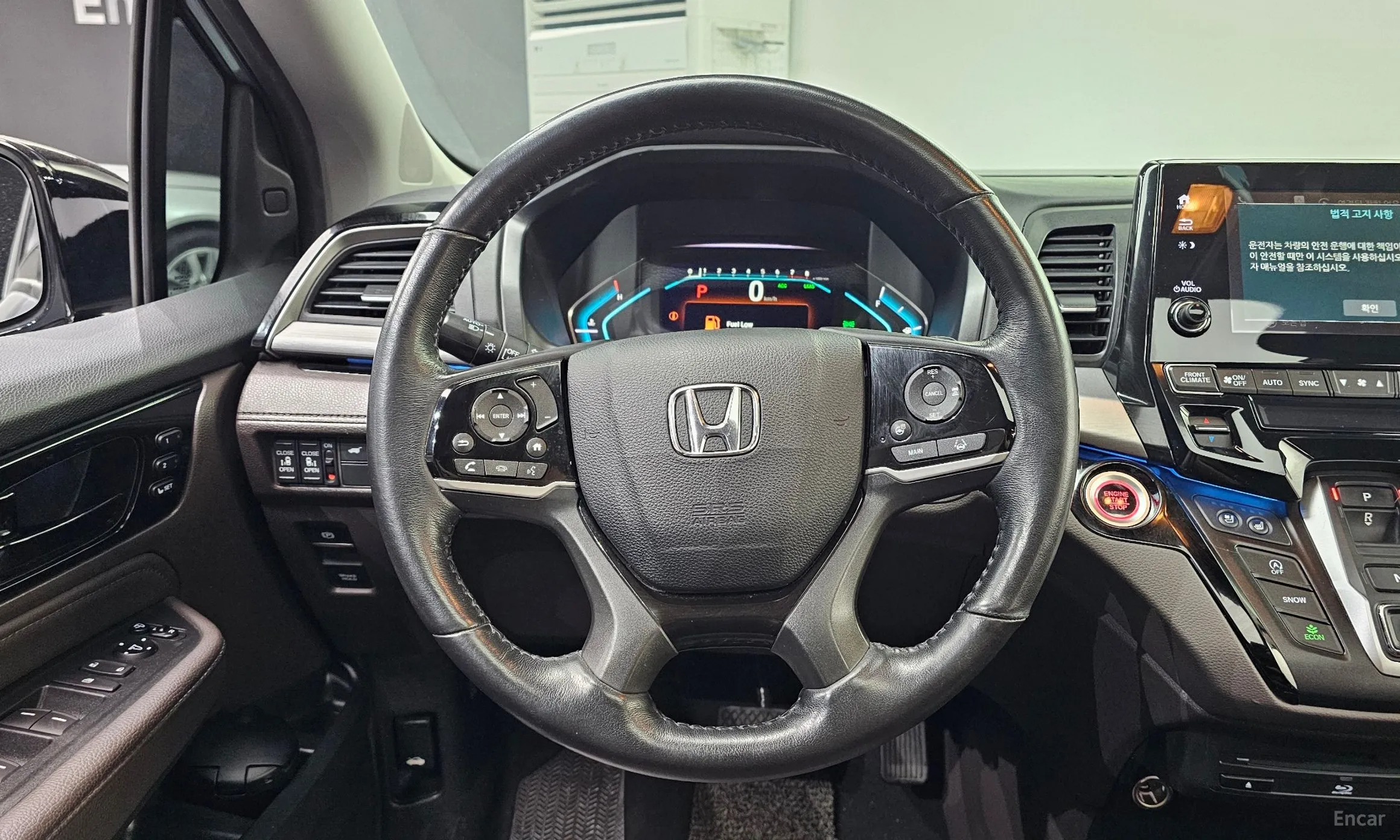 Honda Odyssey превью 13