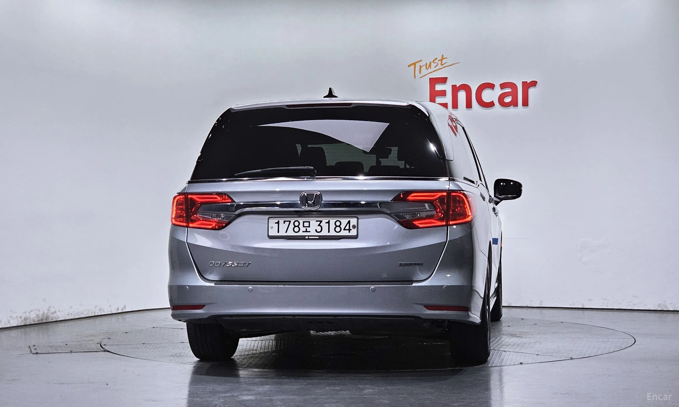 Honda Odyssey превью 4
