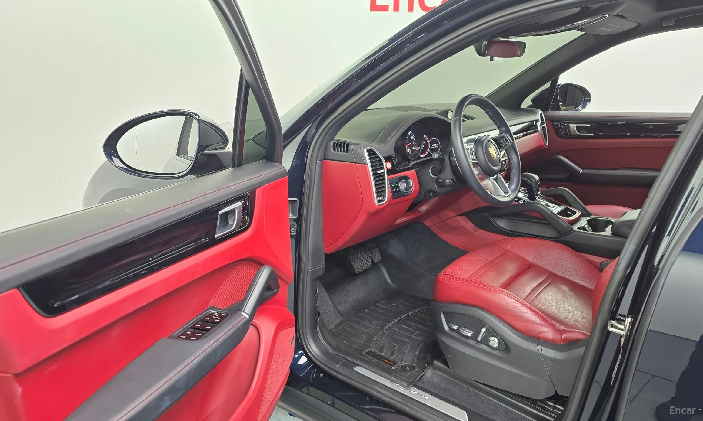 Porsche Cayenne (PO536) превью 10