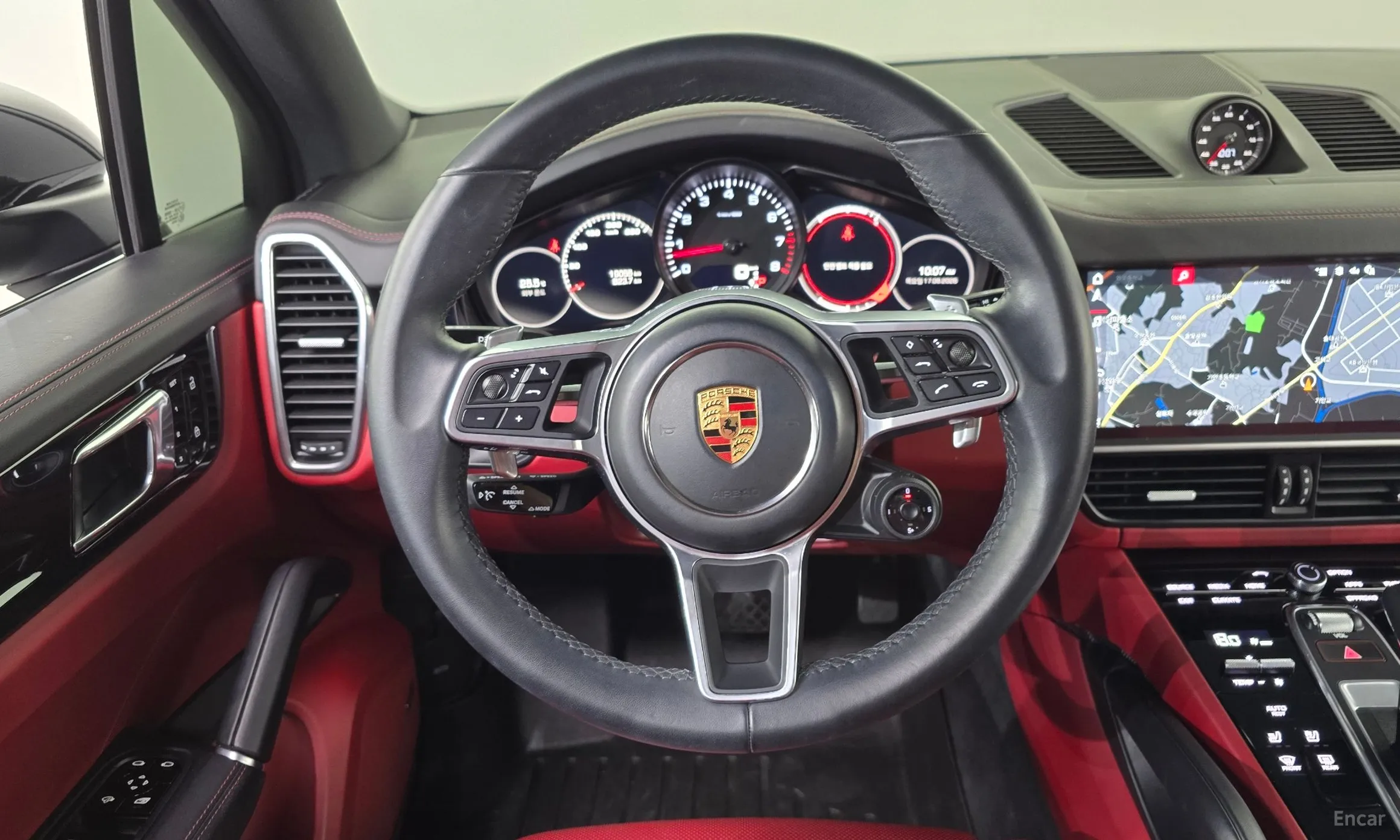 Porsche Cayenne (PO536) превью 13