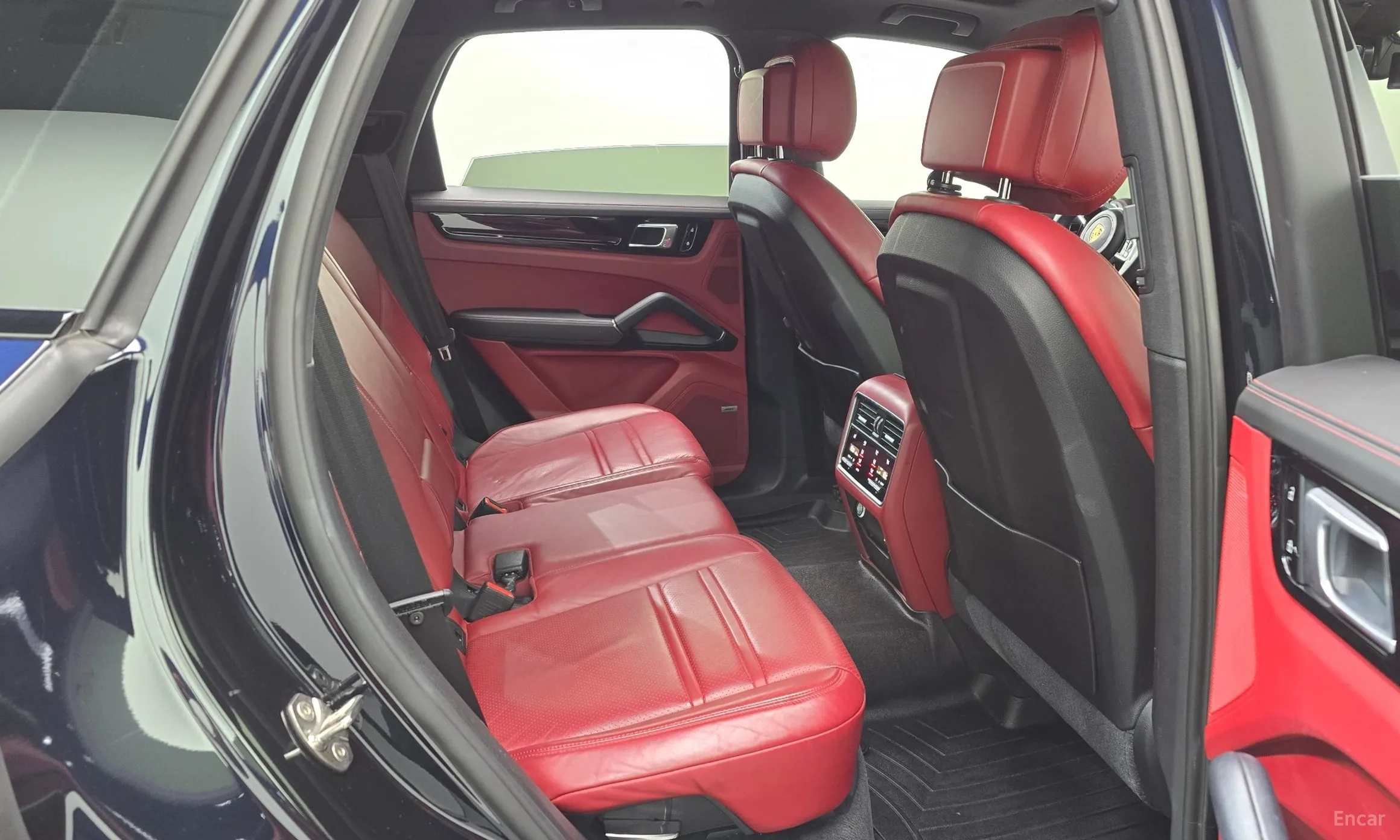 Porsche Cayenne (PO536) превью 19