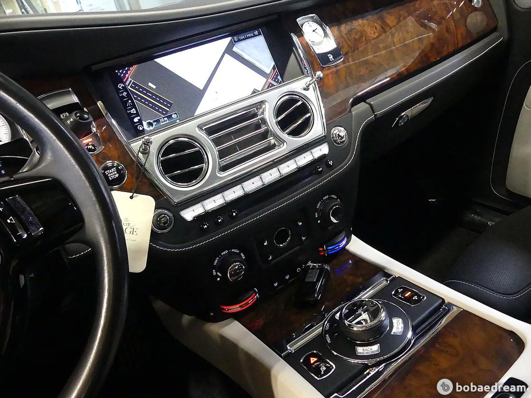 Rolls-Royce Ghost превью 12