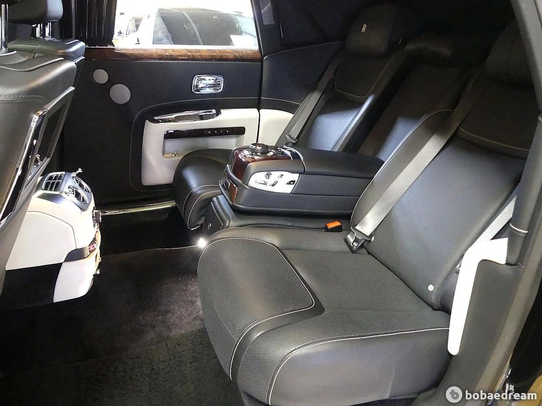 Rolls-Royce Ghost превью 20