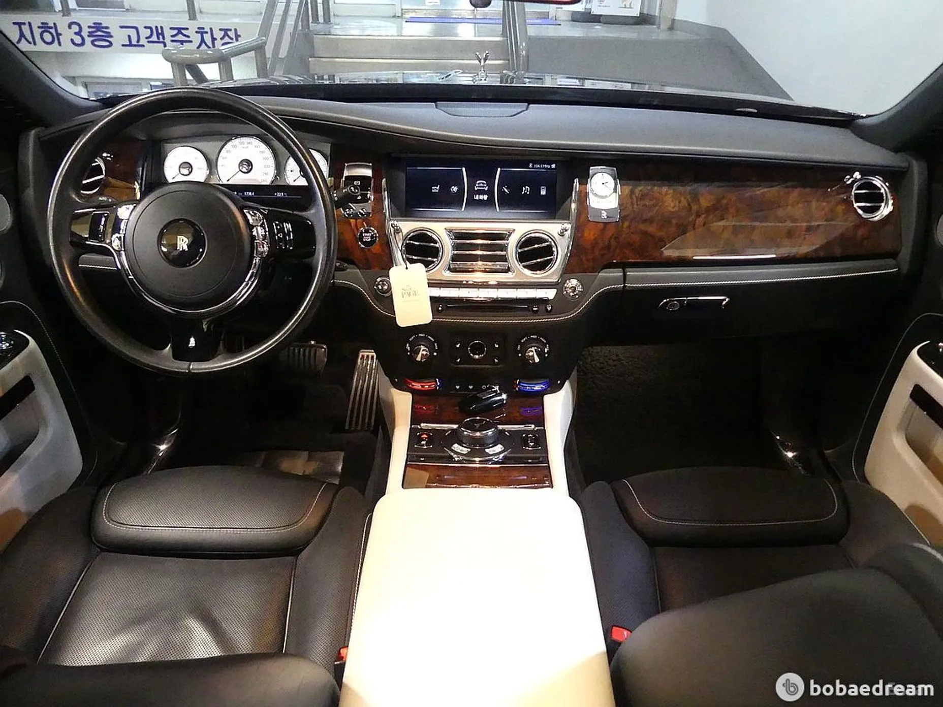 Rolls-Royce Ghost превью 7