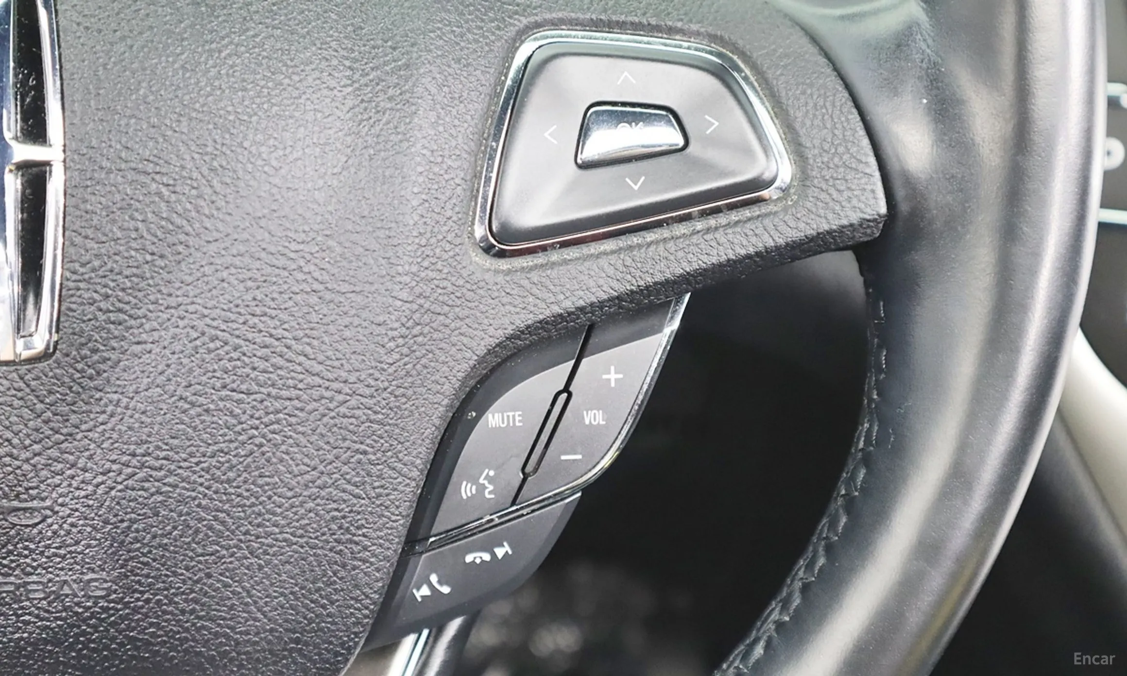 Lincoln MKC превью 12