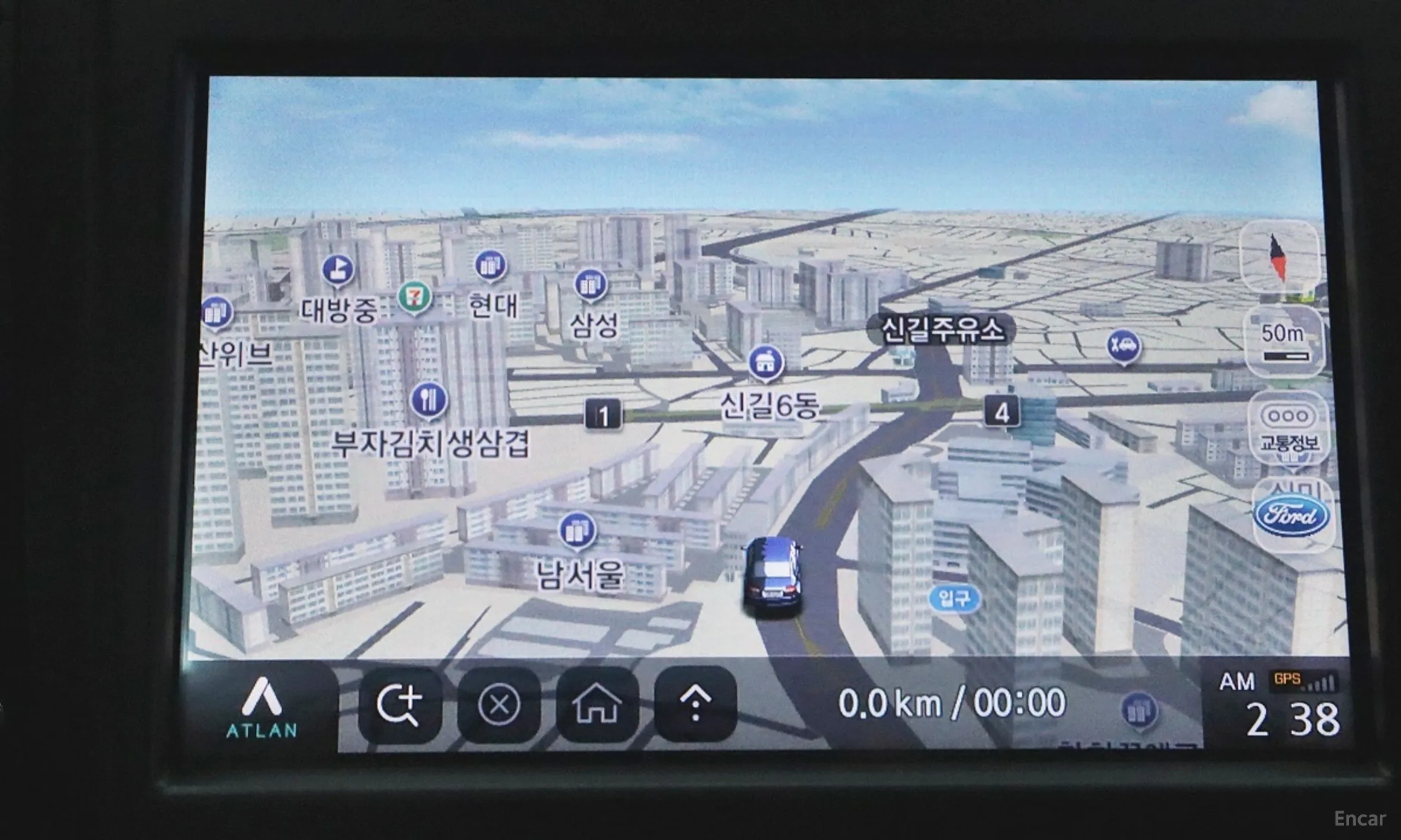 Lincoln MKC превью 14
