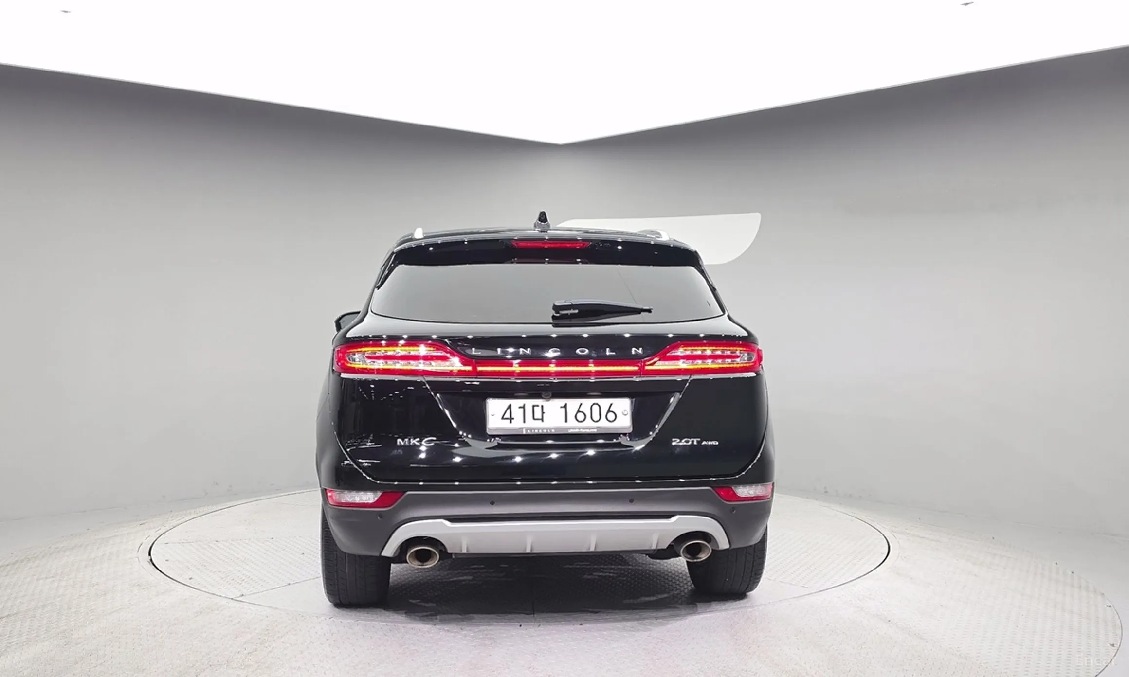 Lincoln MKC превью 4