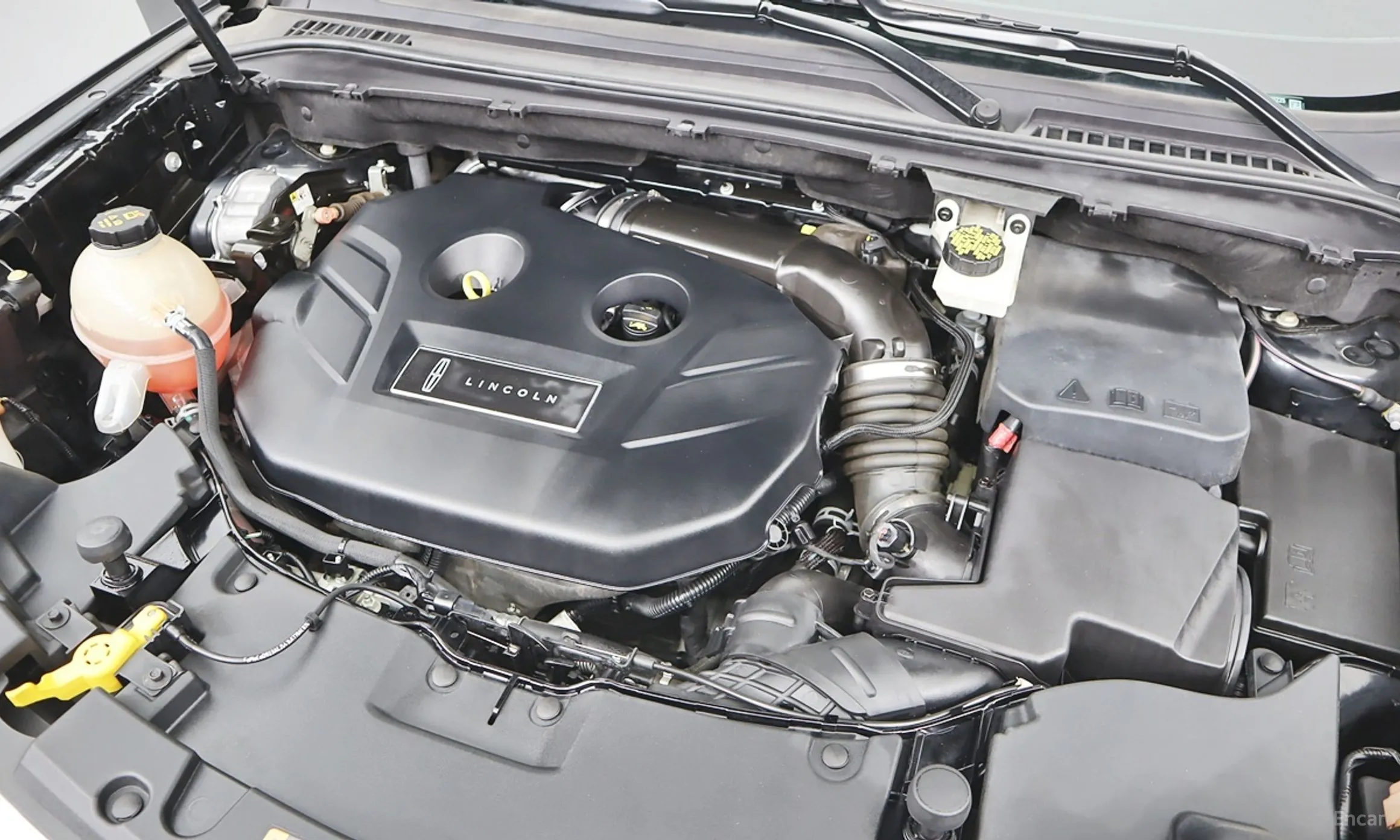 Lincoln MKC превью 6