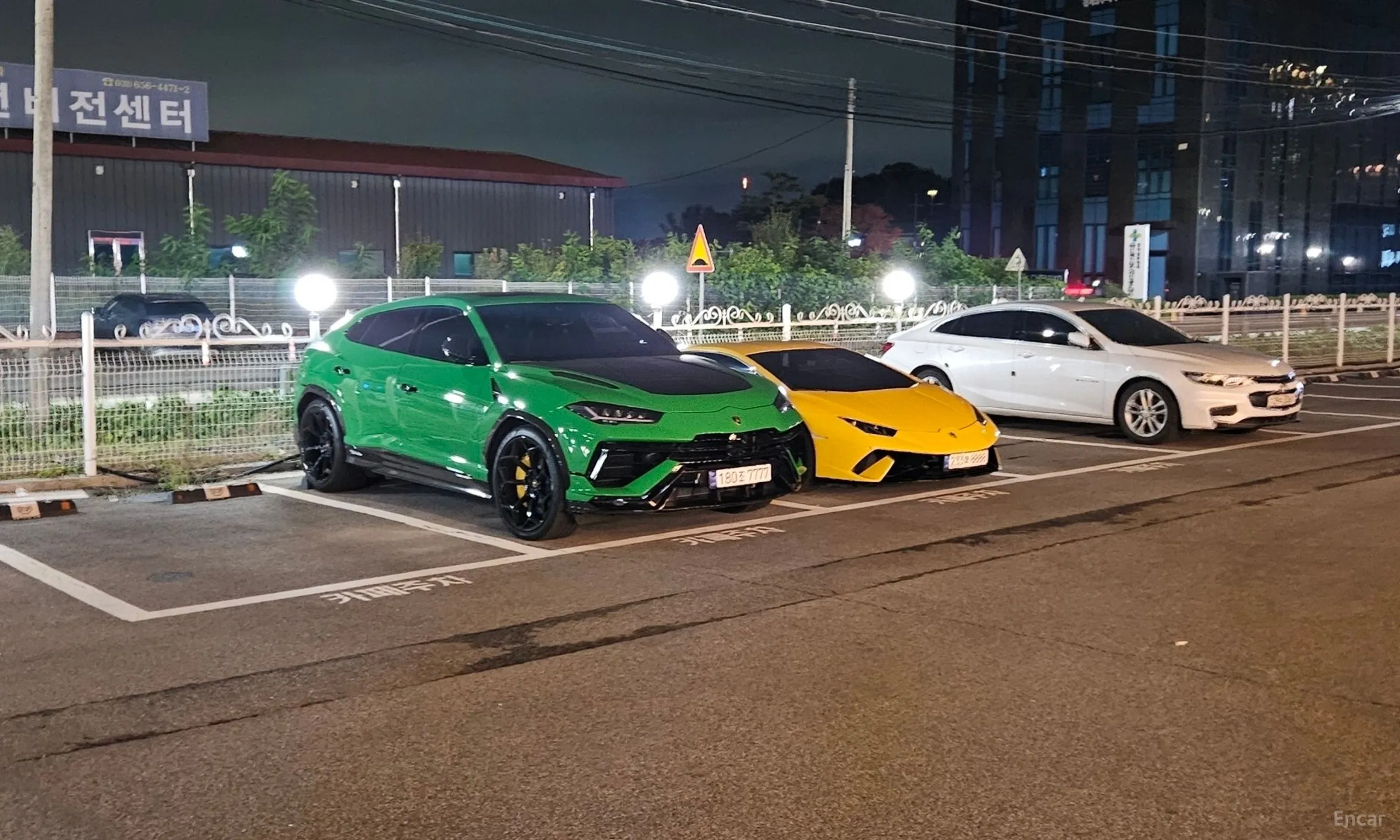 Lamborghini Urus превью 3