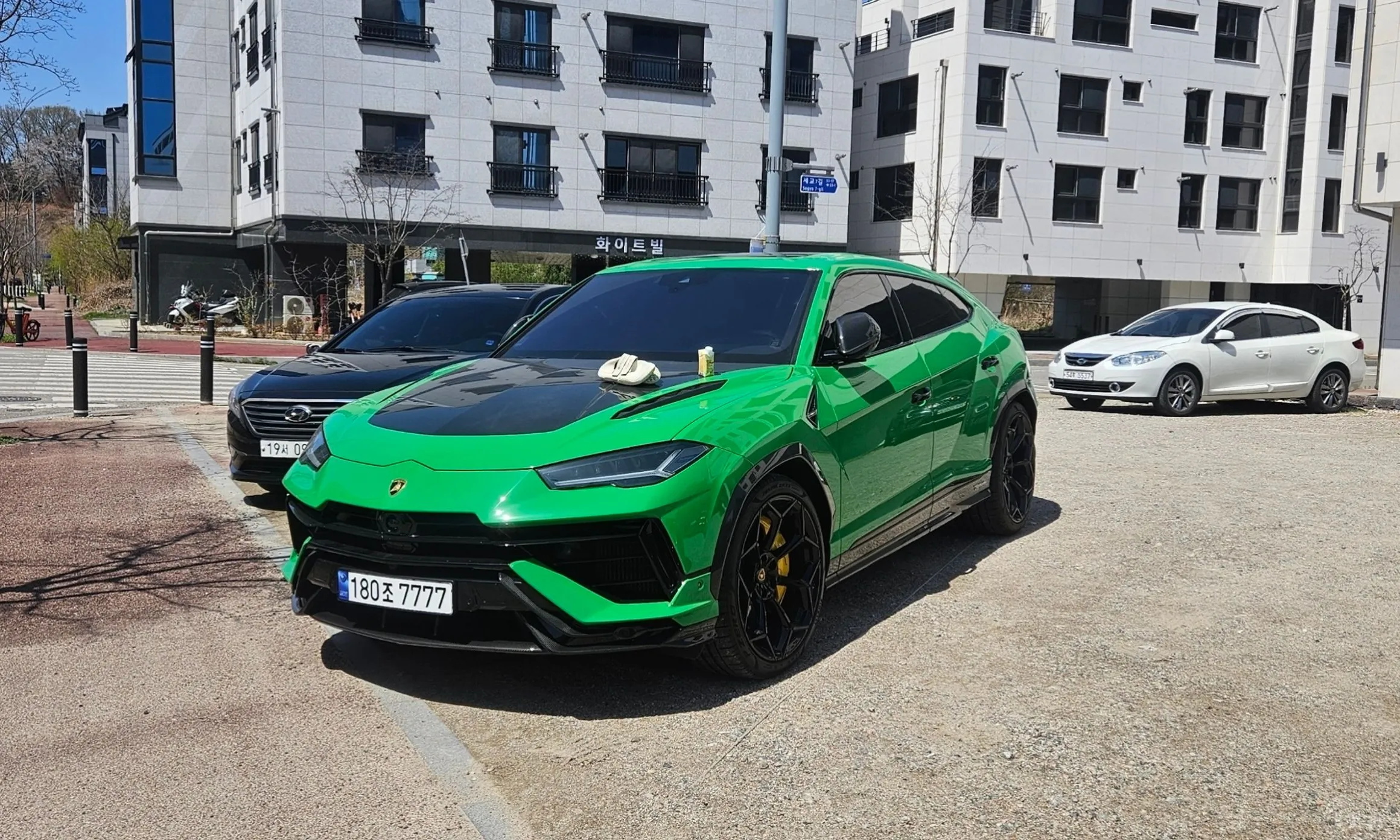 Lamborghini Urus превью 4