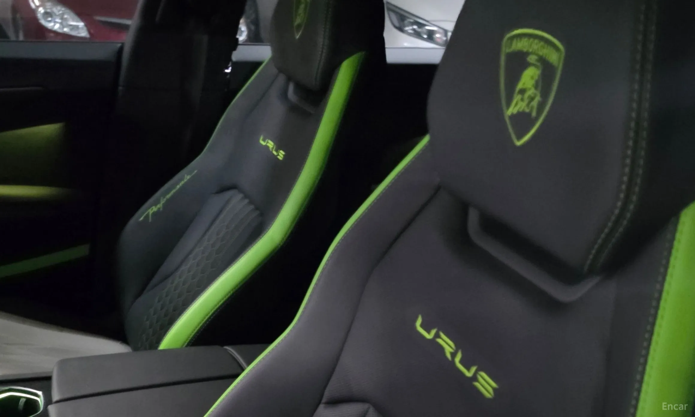 Lamborghini Urus превью 6