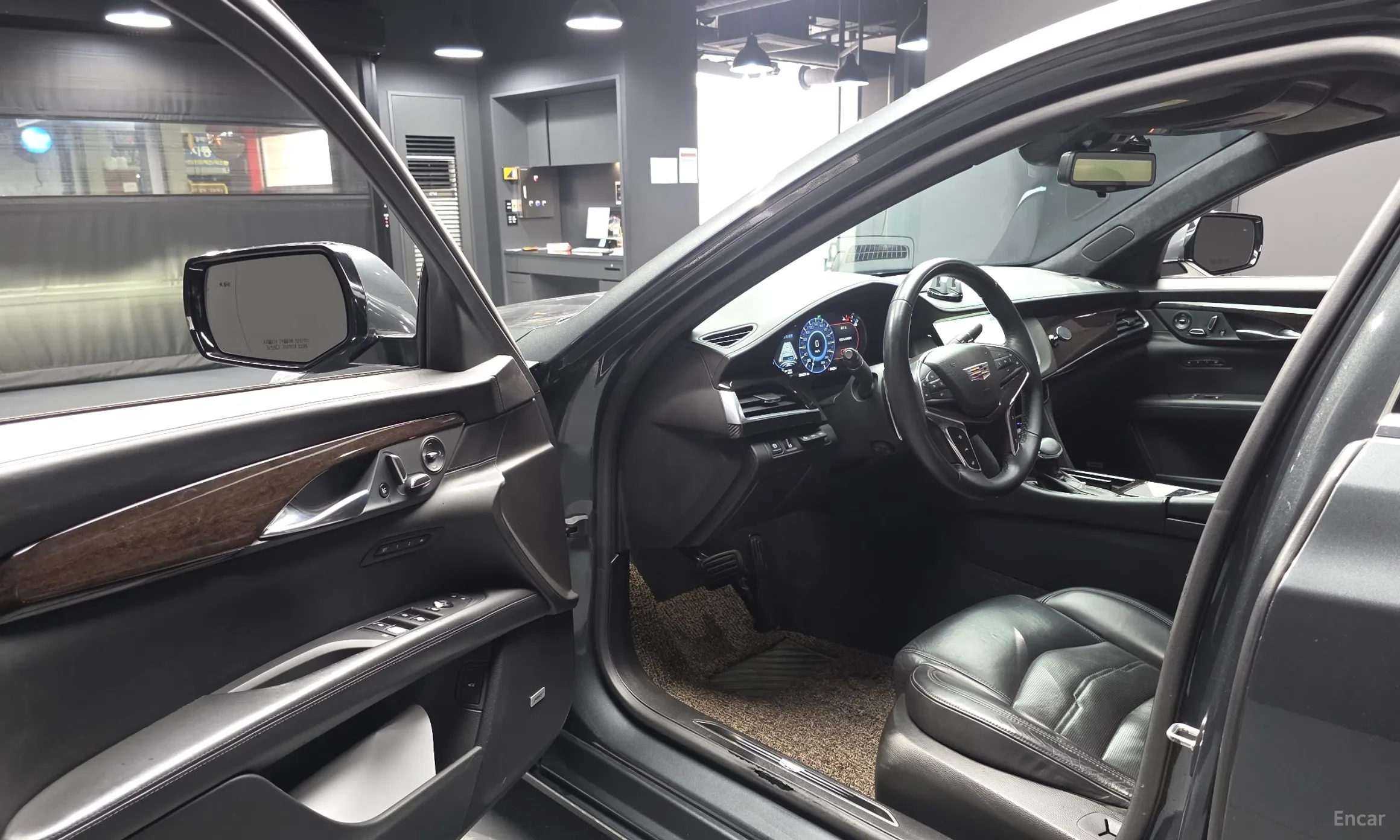 Cadillac CT6 превью 10