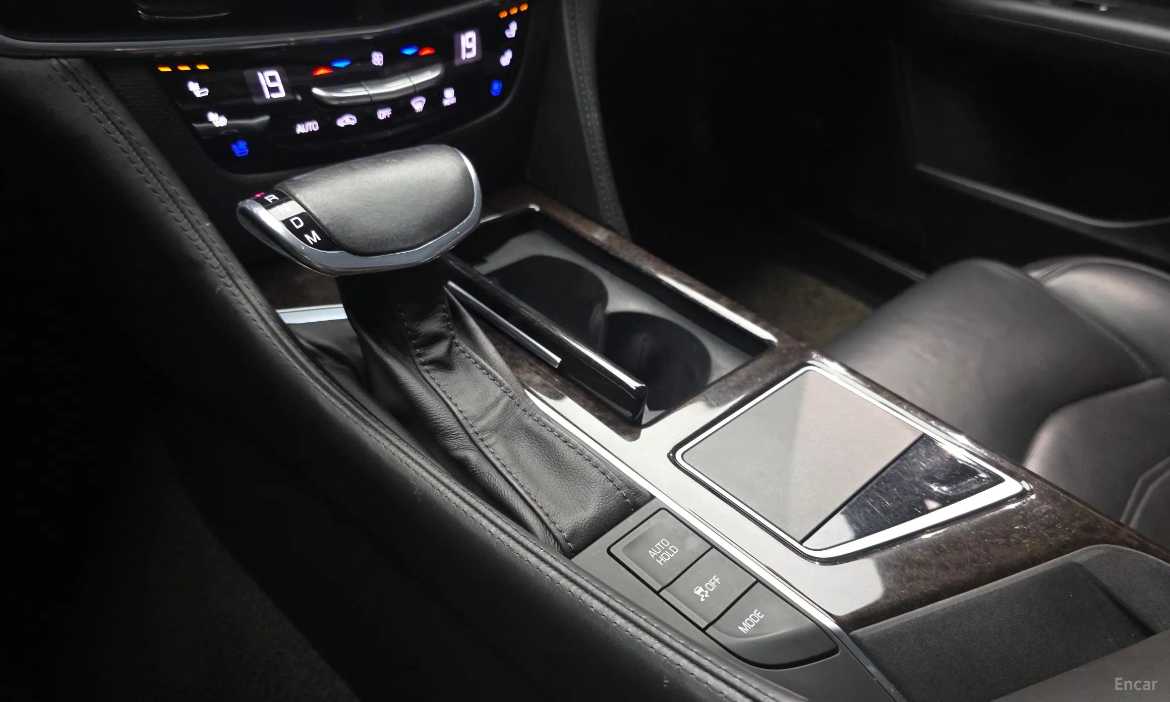 Cadillac CT6 превью 9