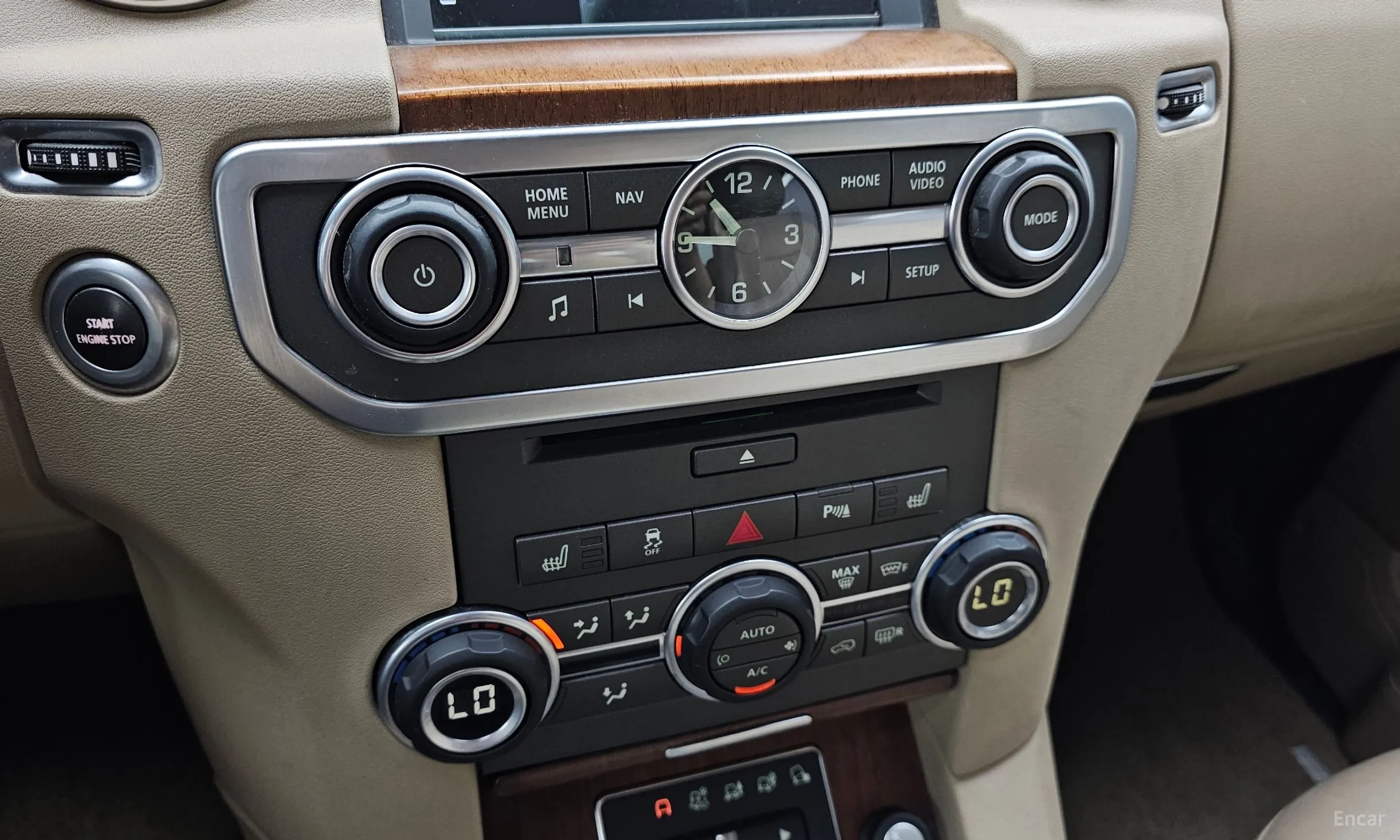 Land Rover Discovery 4 превью 19