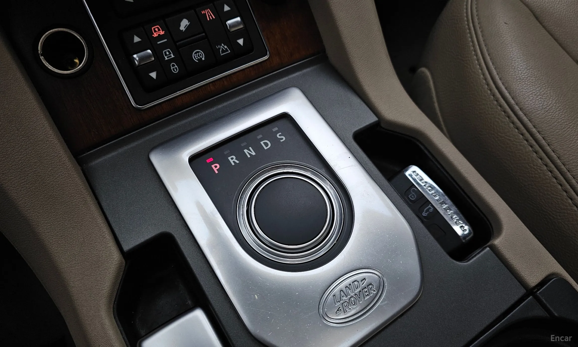 Land Rover Discovery 4 превью 9
