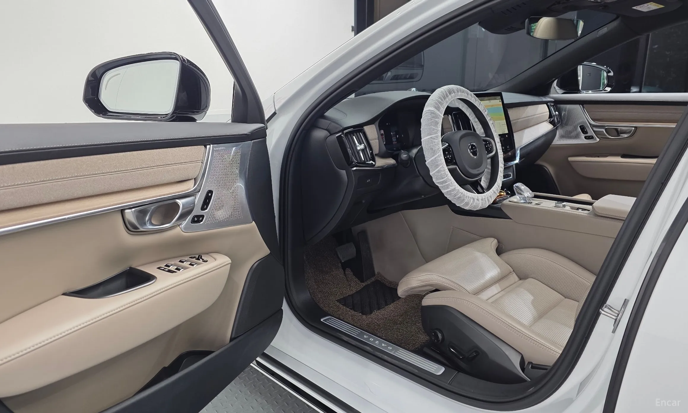 Volvo S90 превью 10