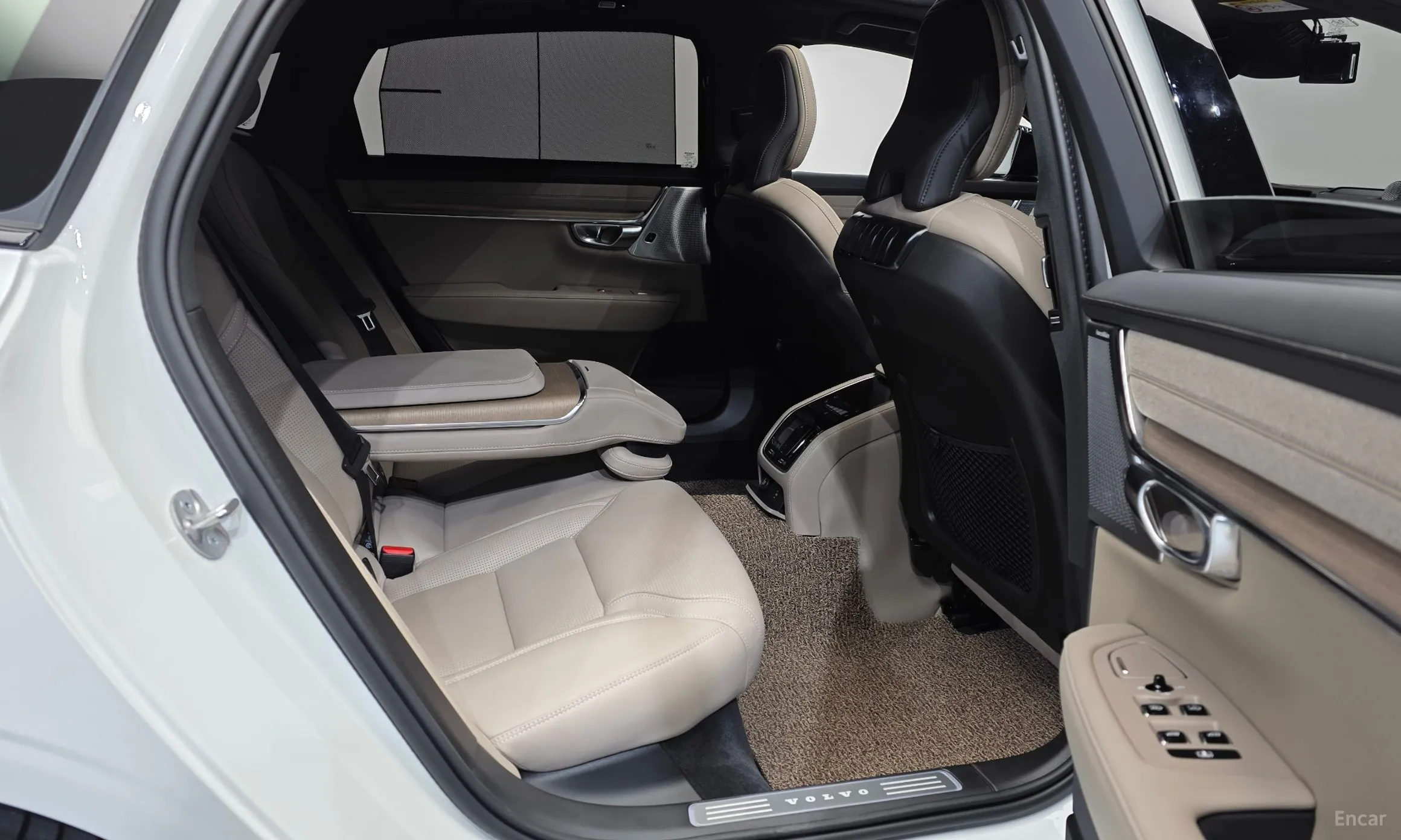 Volvo S90 превью 12