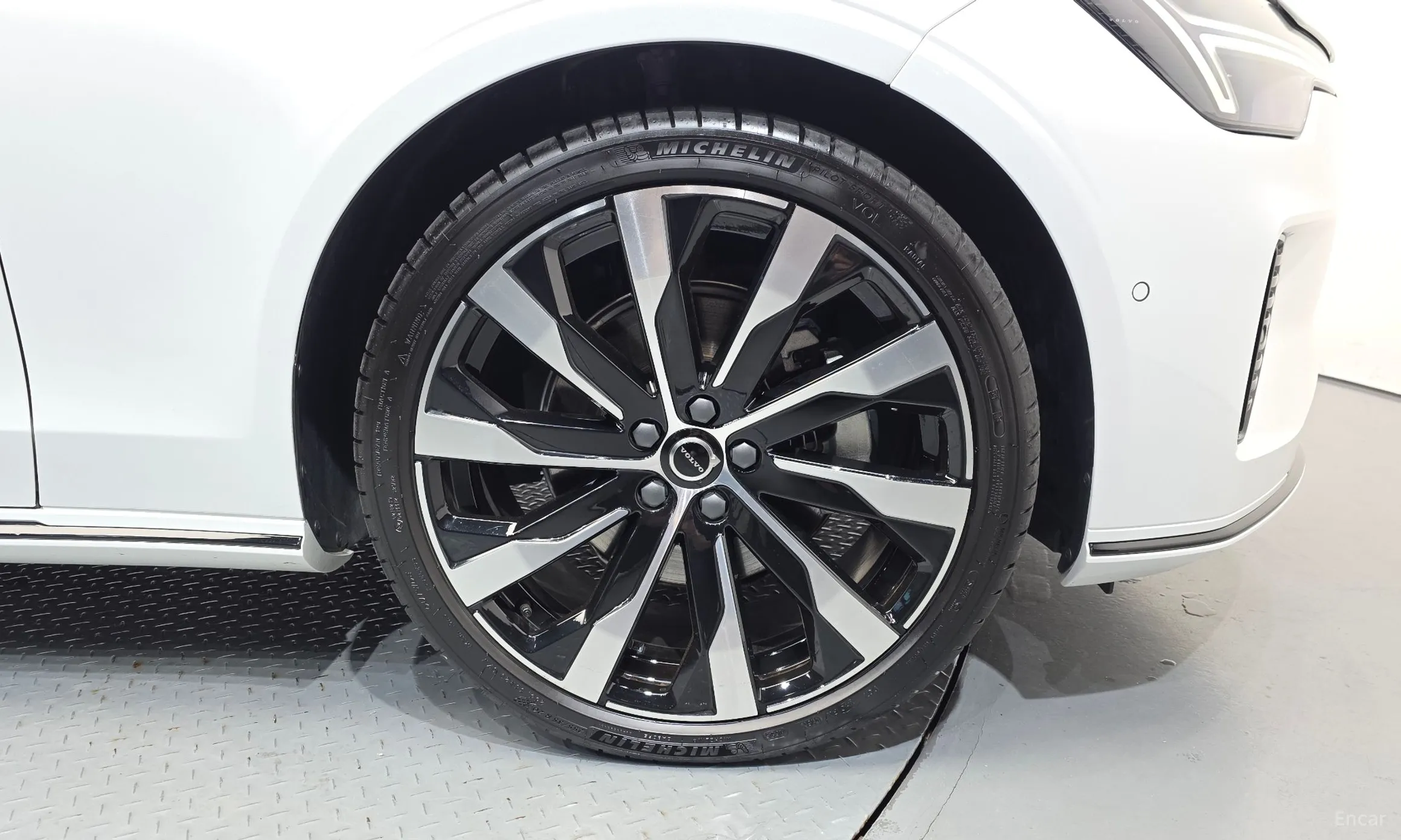 Volvo S90 превью 5