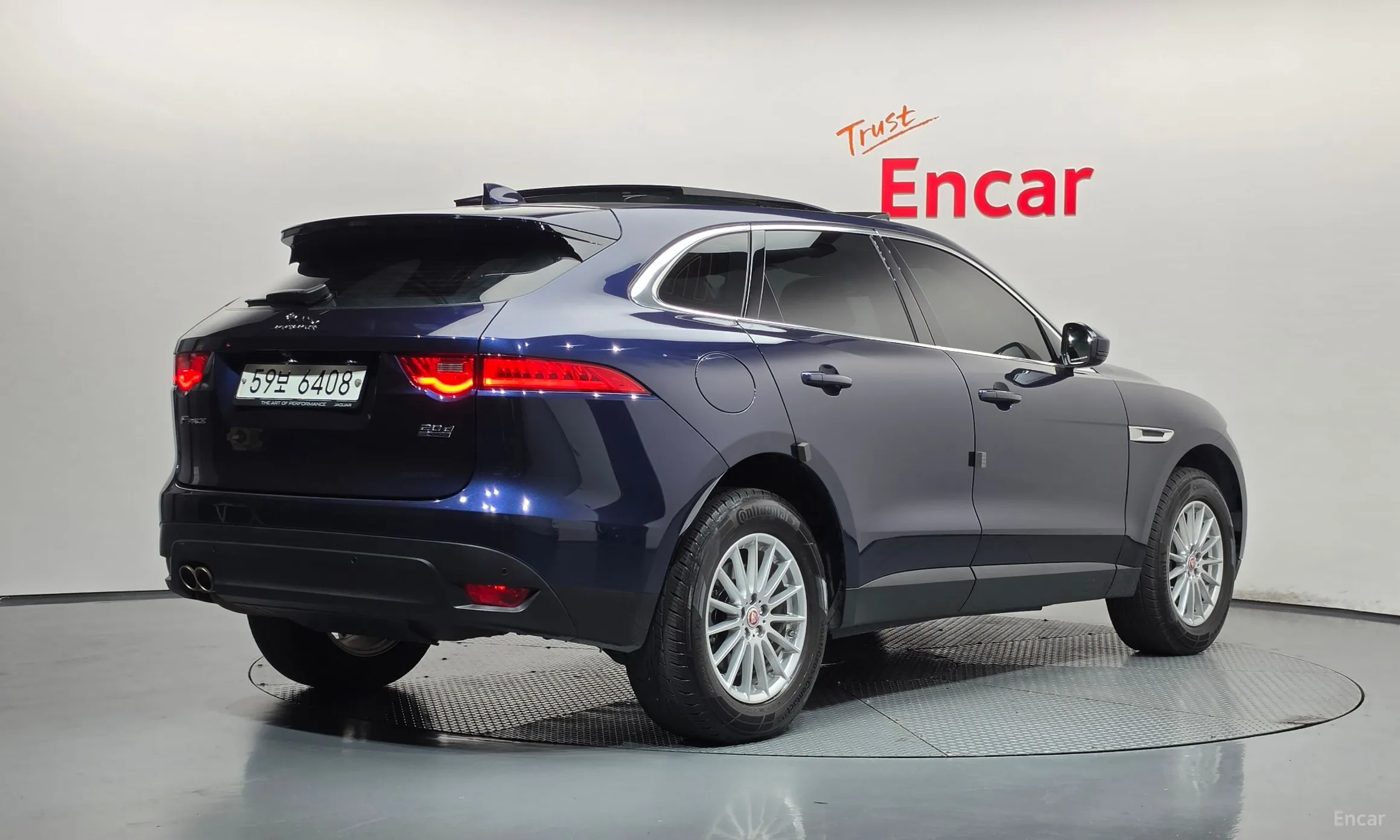 Jaguar F-PACE