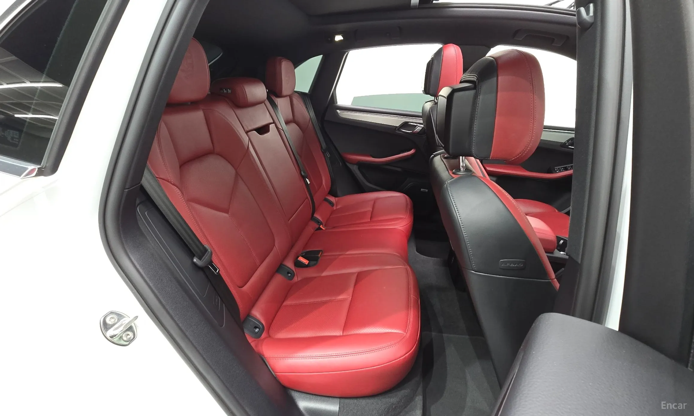 Porsche Macan превью 11