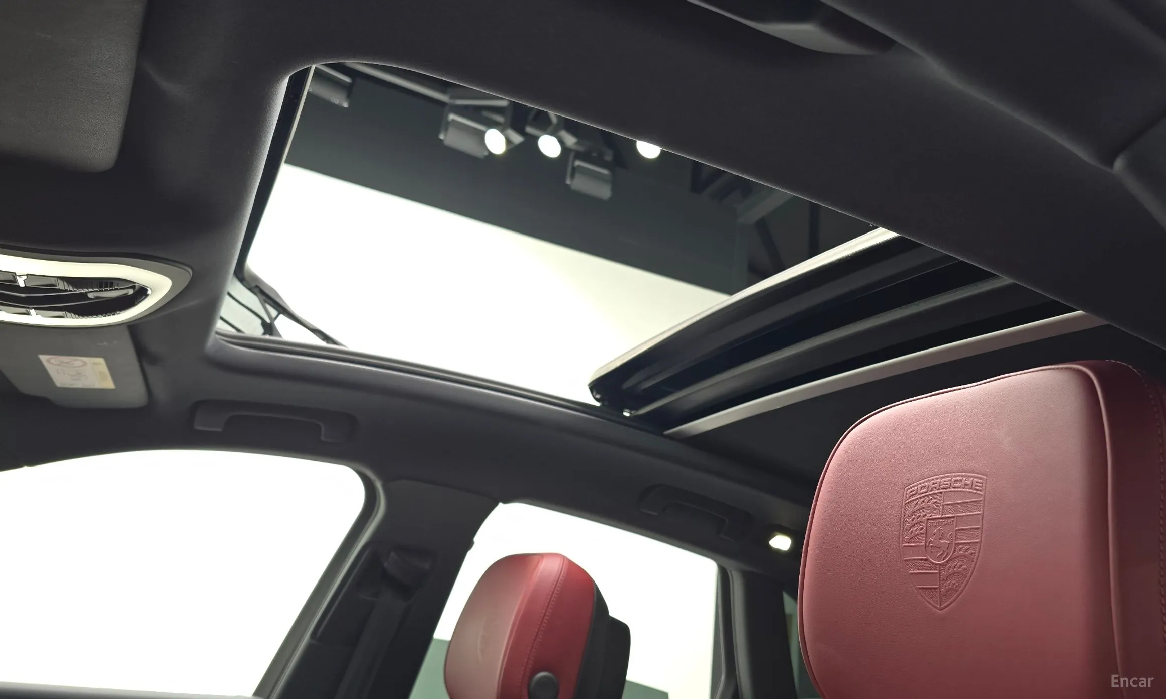 Porsche Macan превью 17