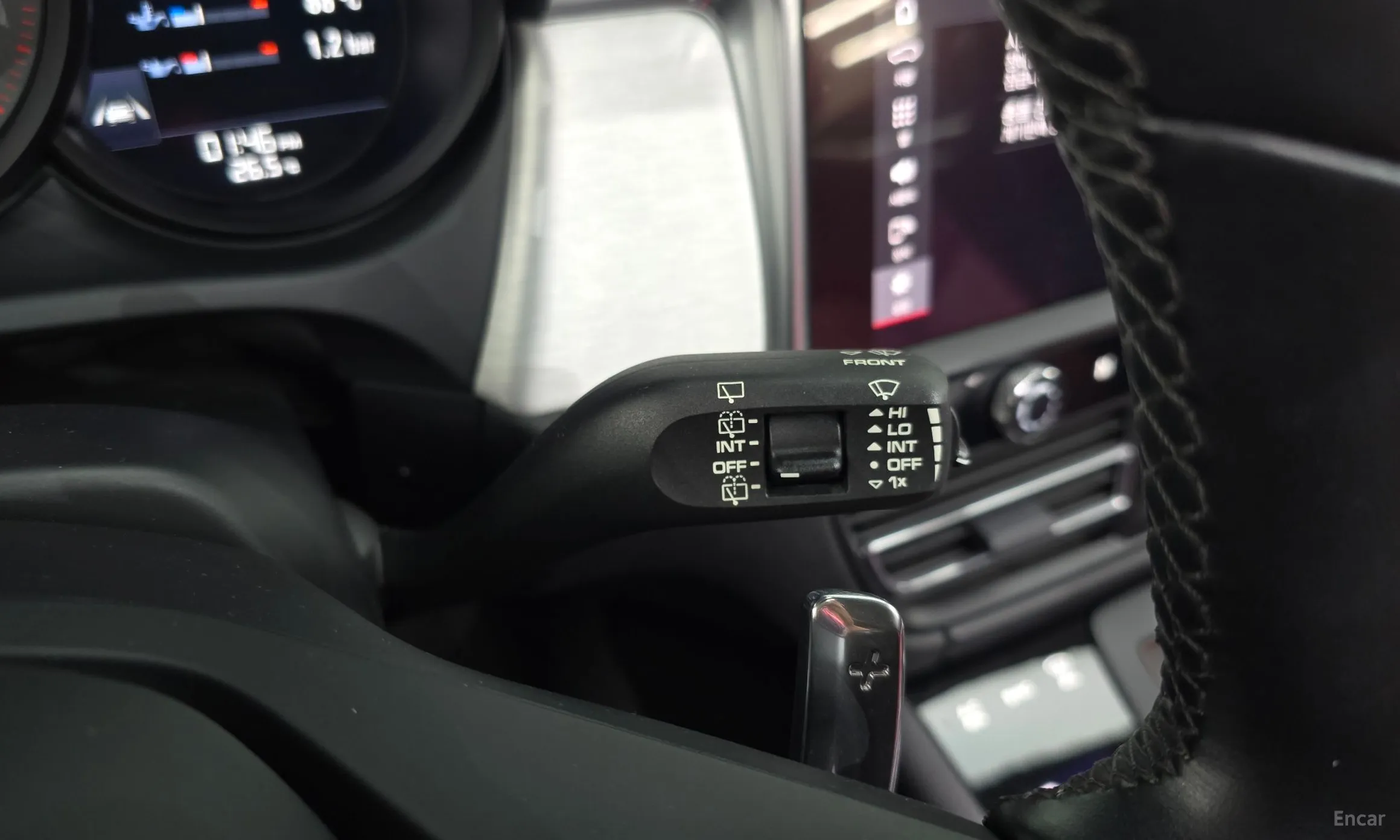 Porsche Macan превью 19