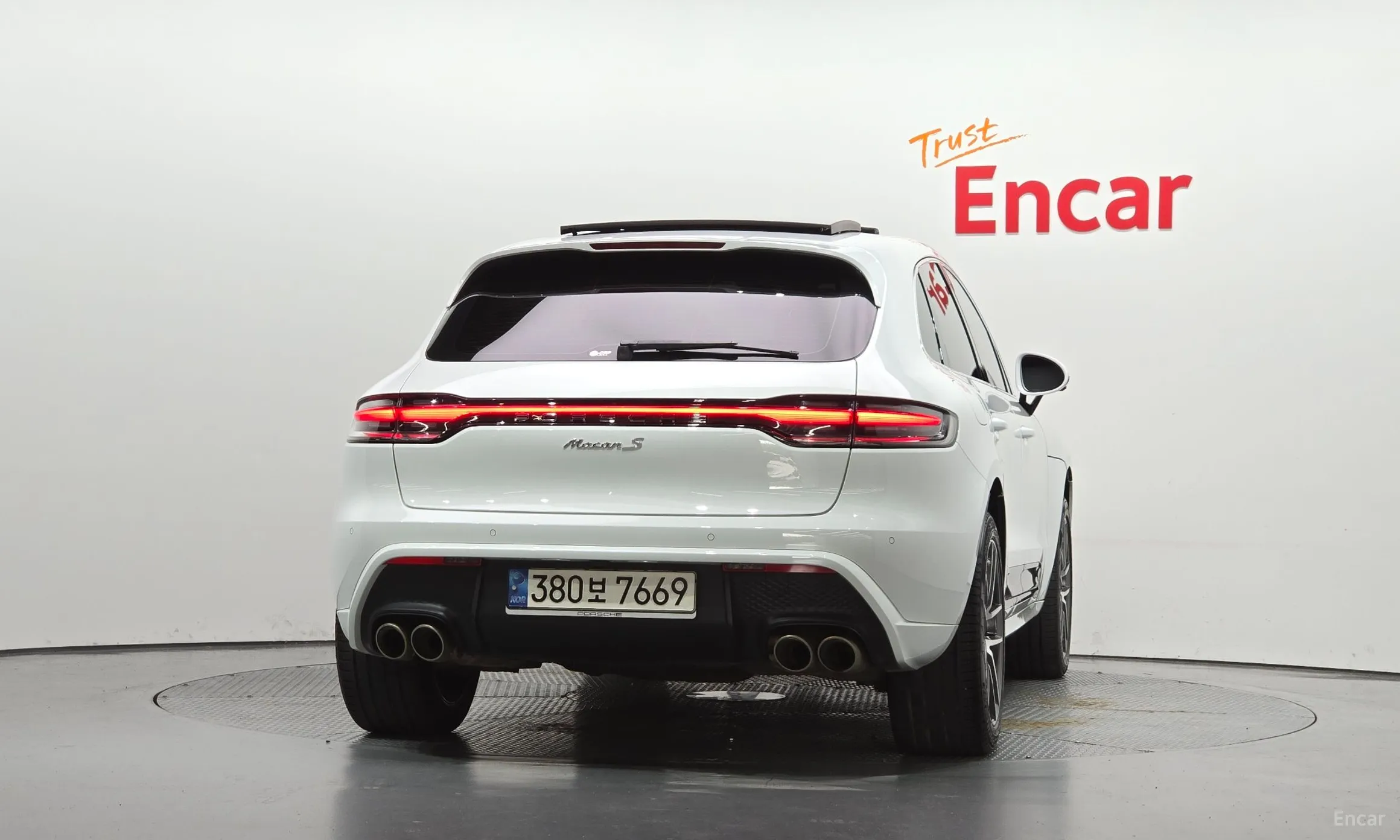 Porsche Macan превью 4