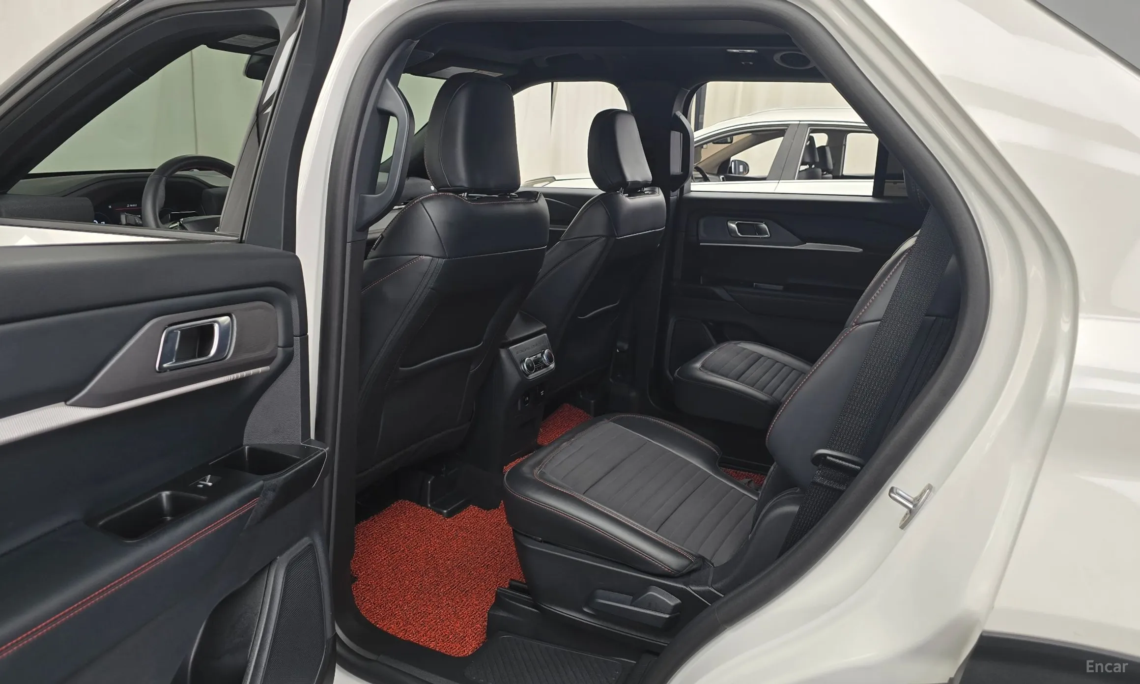 Ford Explorer 6th Generation превью 11