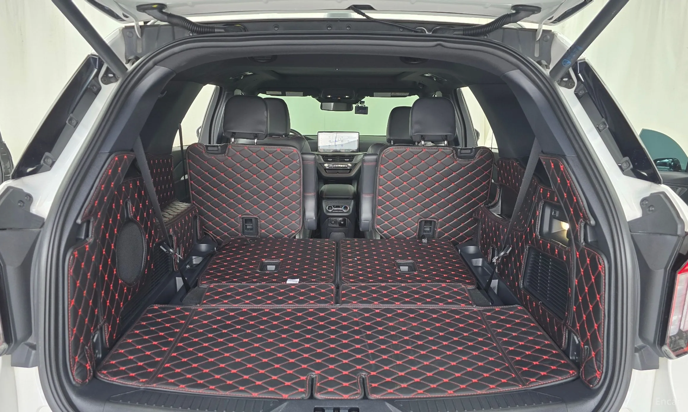 Ford Explorer 6th Generation превью 17