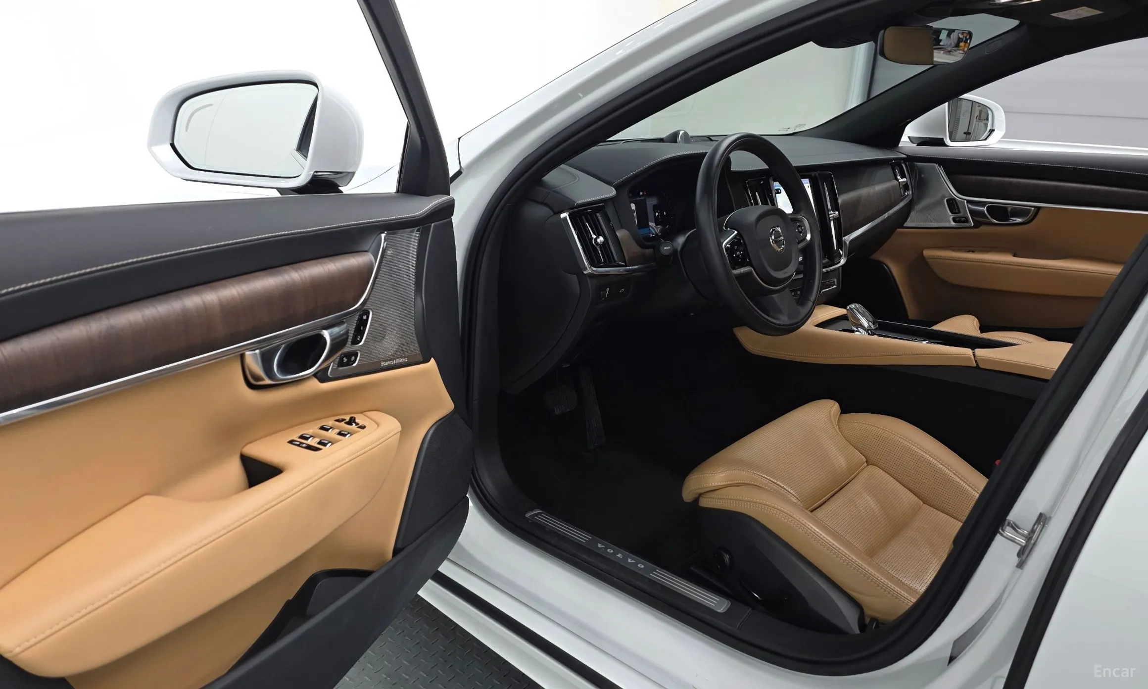 Volvo S90 превью 10