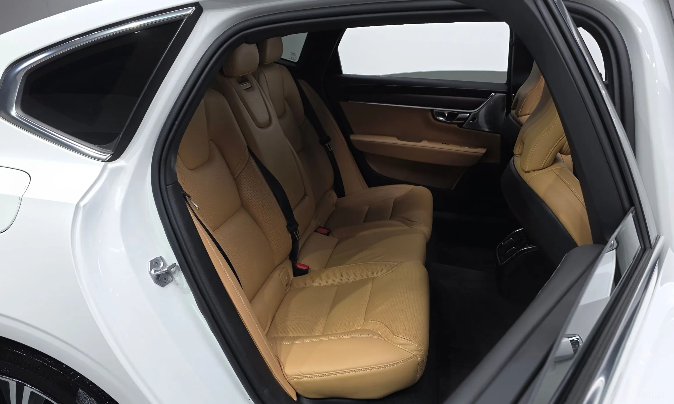 Volvo S90 превью 11